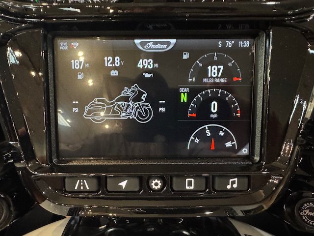 2025 Indian Motorcycle CHALLENGER LIMITED - Photo 11