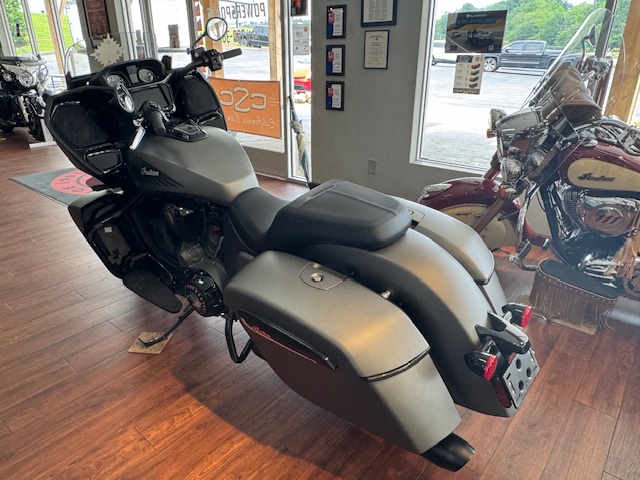 2023 Indian Motorcycle CHALLENGER DARKHORSE - Photo 6