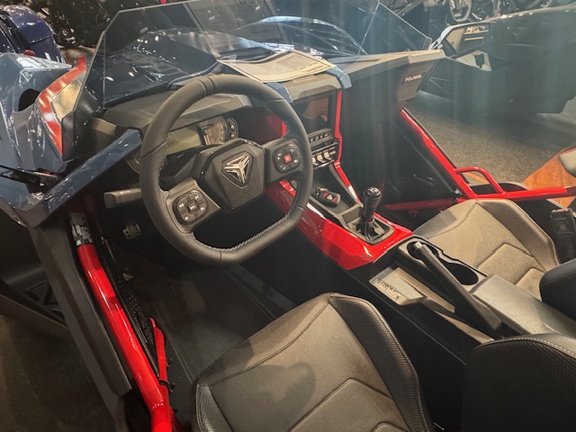 2025 Slingshot SLINGSHOT R MANUAL - Photo 5