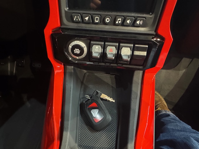2025 Slingshot SLINGSHOT R MANUAL - Photo 9