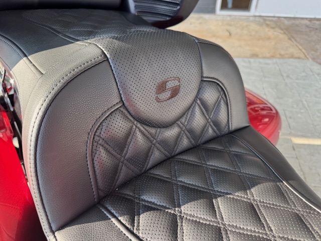 2020 Indian Motorcycle CHALLENGER LIMITED - COLOR OPTION - Photo 4