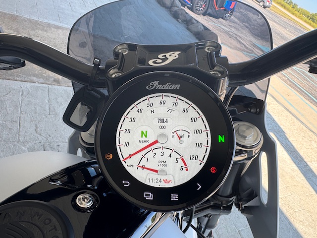 2024 Indian Motorcycle SPORT CHIEF - Photo 12