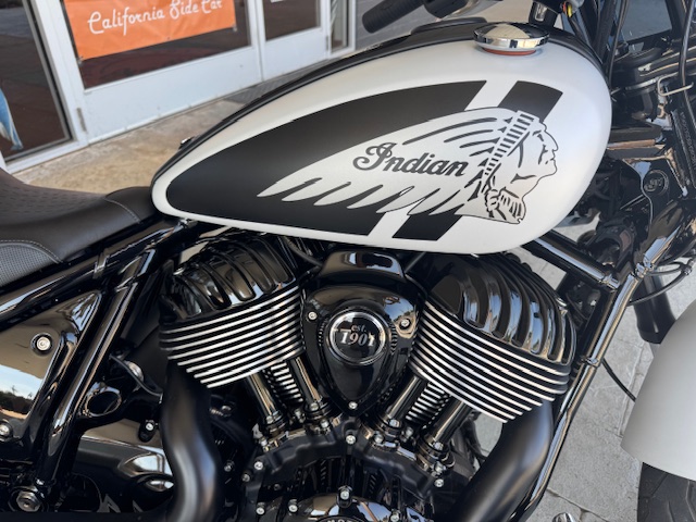2024 Indian Motorcycle SPORT CHIEF - Photo 2