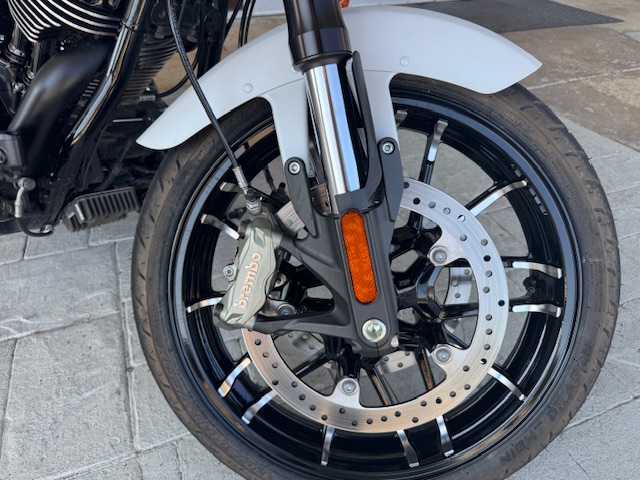 2024 Indian Motorcycle SPORT CHIEF - Photo 4
