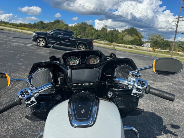 2025 Indian Motorcycle CHALLENGER 112 LIMITED WITH POWERBAND AUDIO - Photo 11