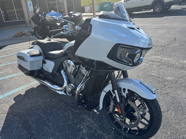 2025 Indian Motorcycle CHALLENGER 112 LIMITED WITH POWERBAND AUDIO - Photo 5