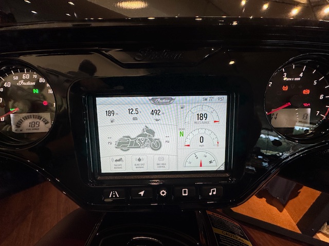 2025 Indian Motorcycle CHIEFTAIN POWERPLUS 112 DARKHORSE WITH POWERBAND AUDIO - Photo 15