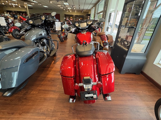 2025 Indian Motorcycle CHIEFTAIN POWERPLUS 112 LIMITED WITH POWERBAND AUDIO - Photo 9