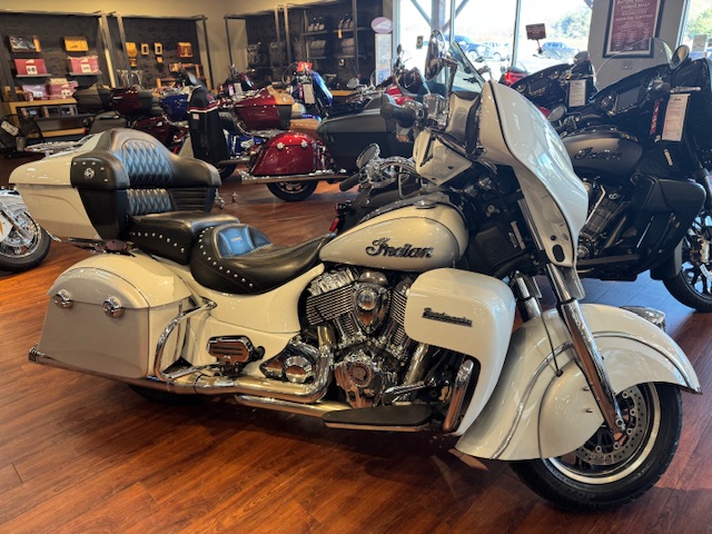 2018 Indian Motorcycle ROADMASTER TWO TONE