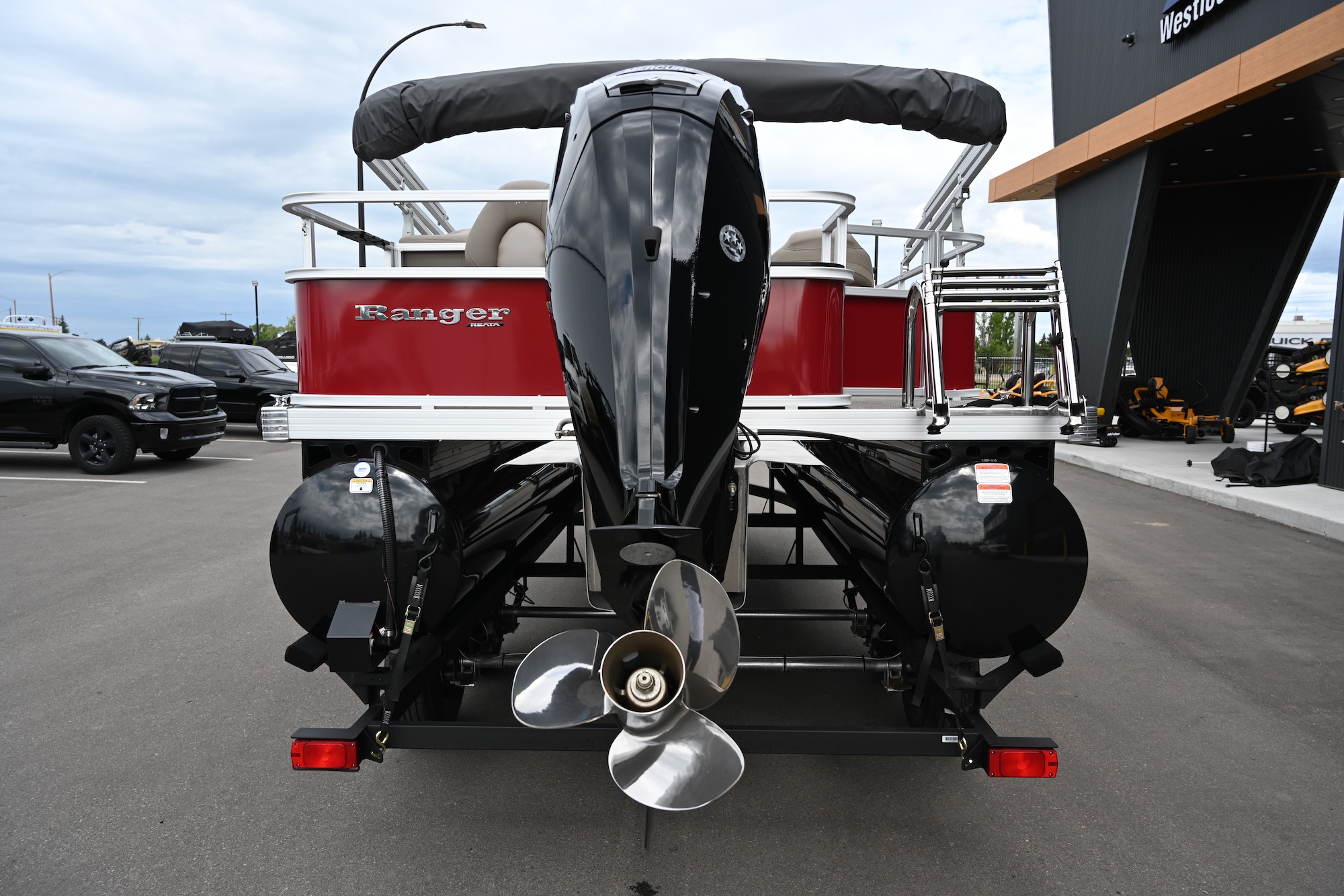 2024 Ranger Boats REATA 200F RED BLK - Photo 5