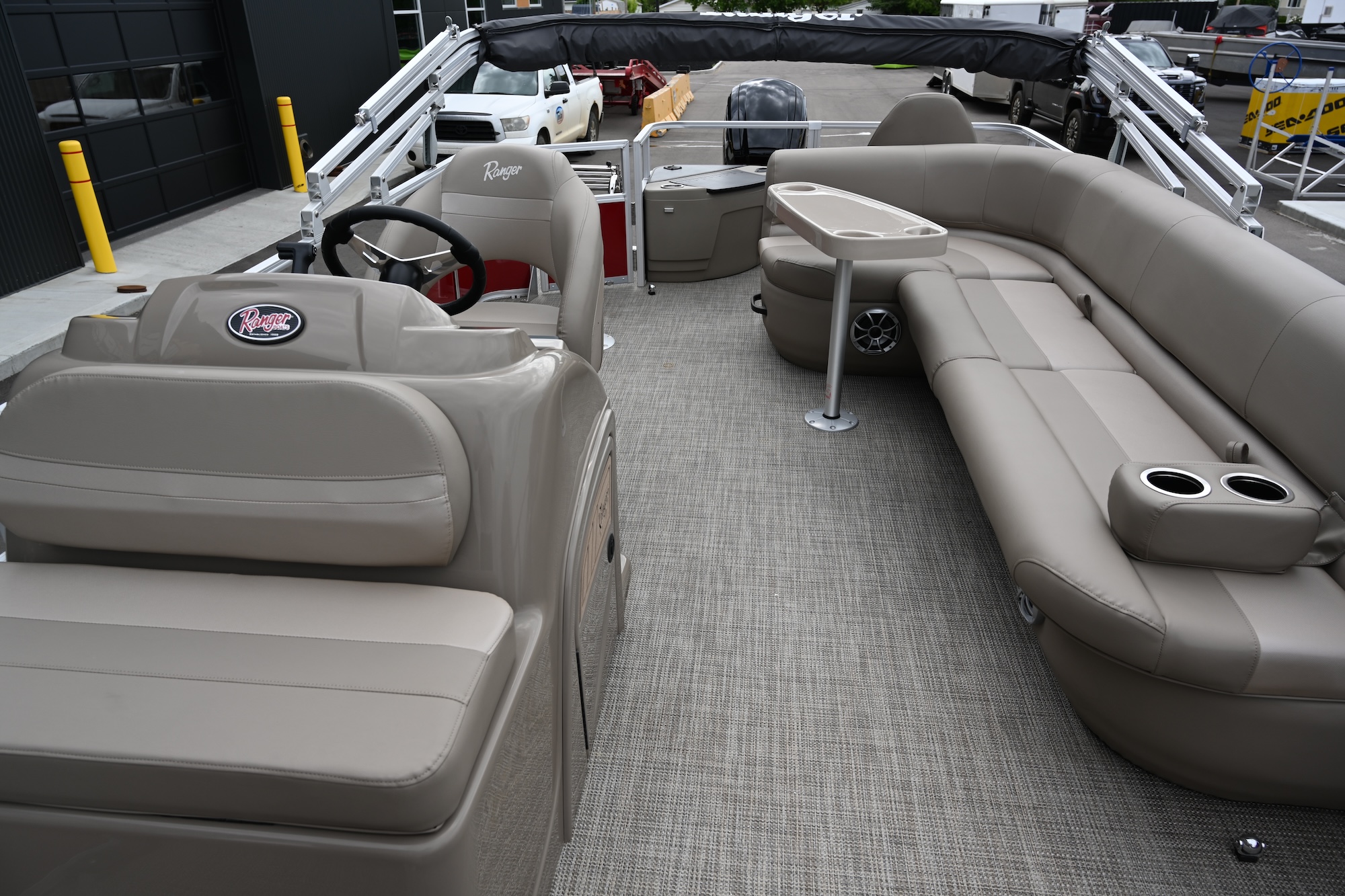 2024 Ranger Boats REATA 200F RED BLK - Photo 11