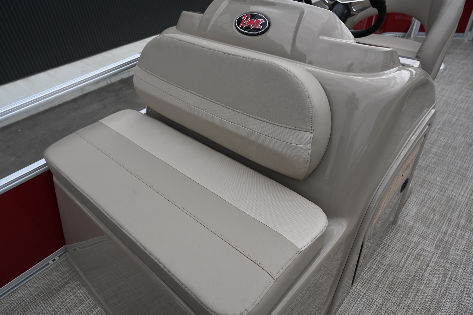 2024 Ranger Boats REATA 200F RED BLK - Photo 15