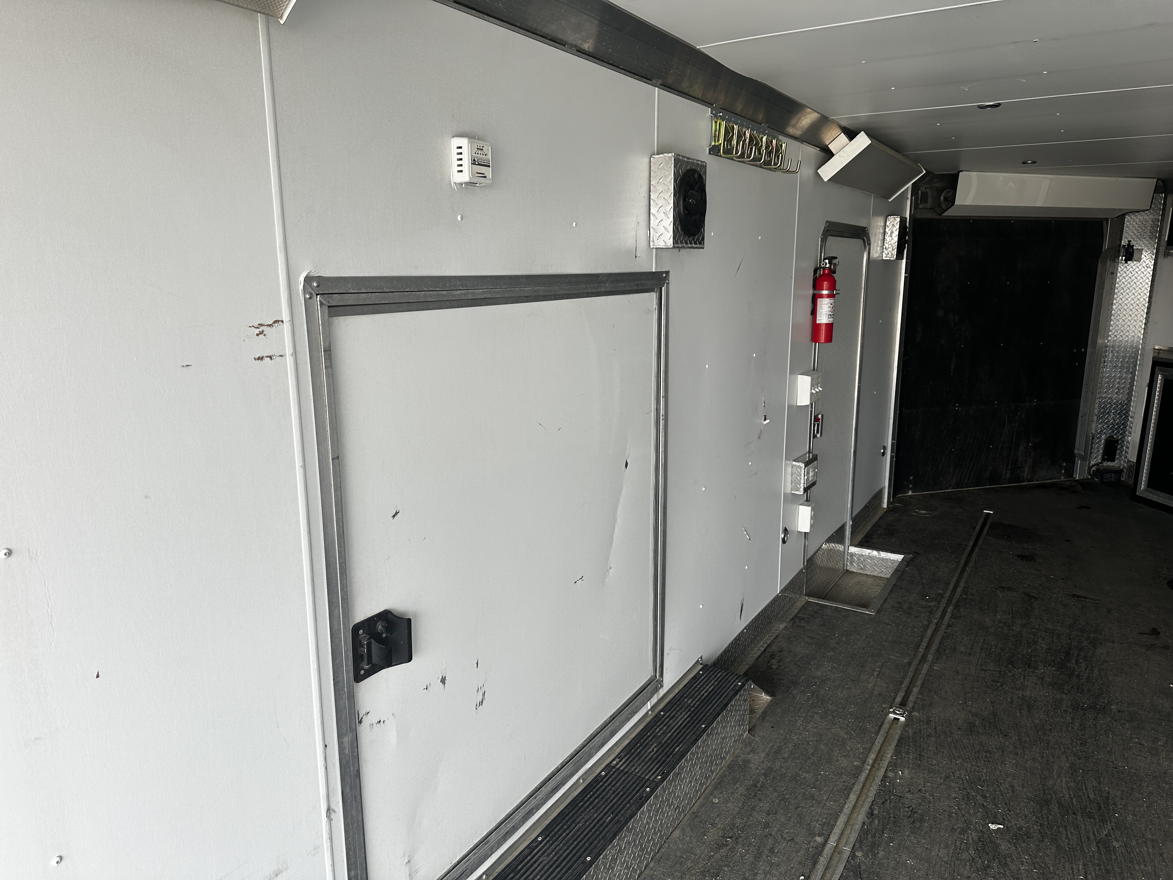 2015 Mission HEATED SLED TRAILER - Photo 9