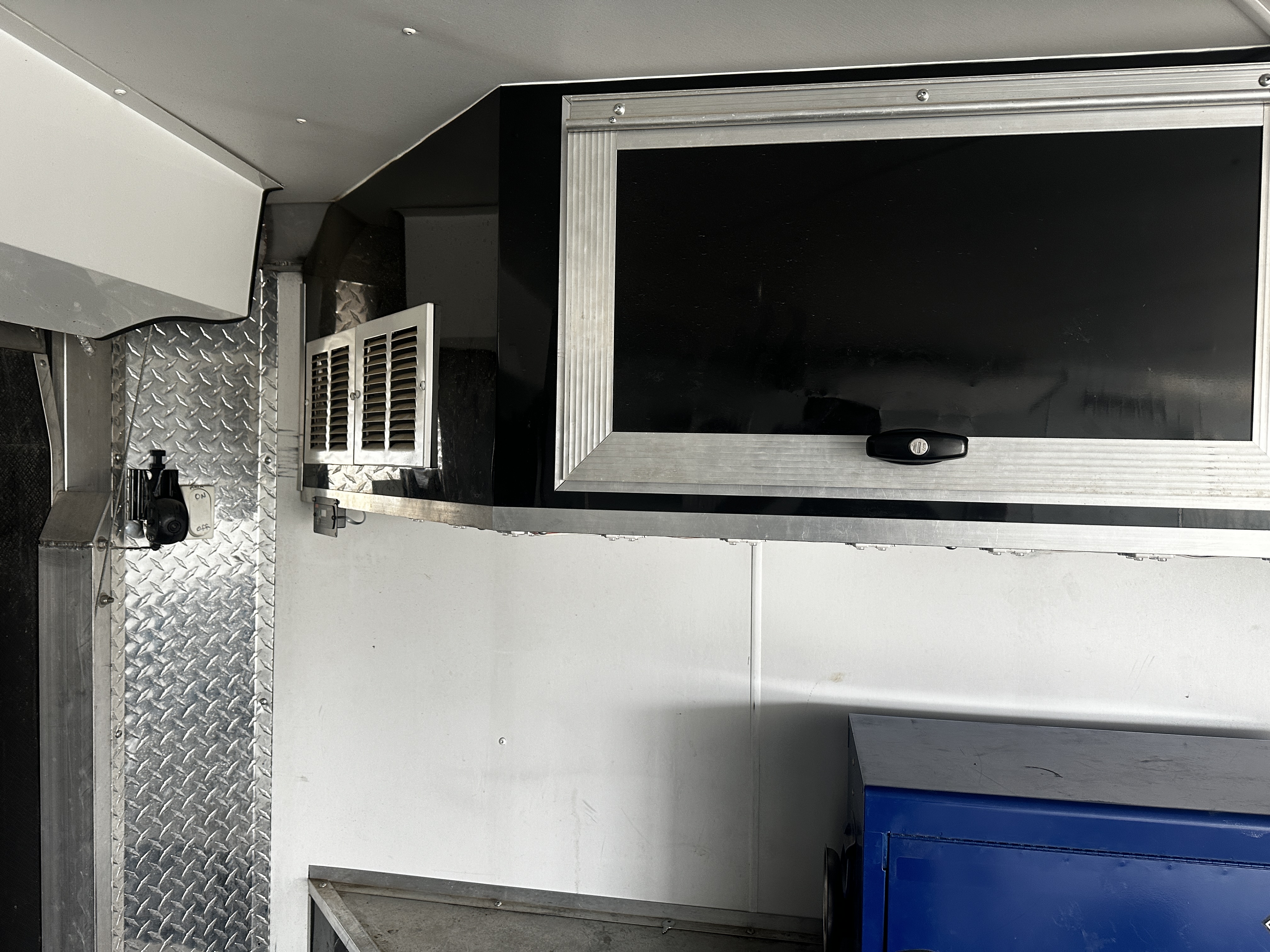2015 Mission HEATED SLED TRAILER - Photo 13