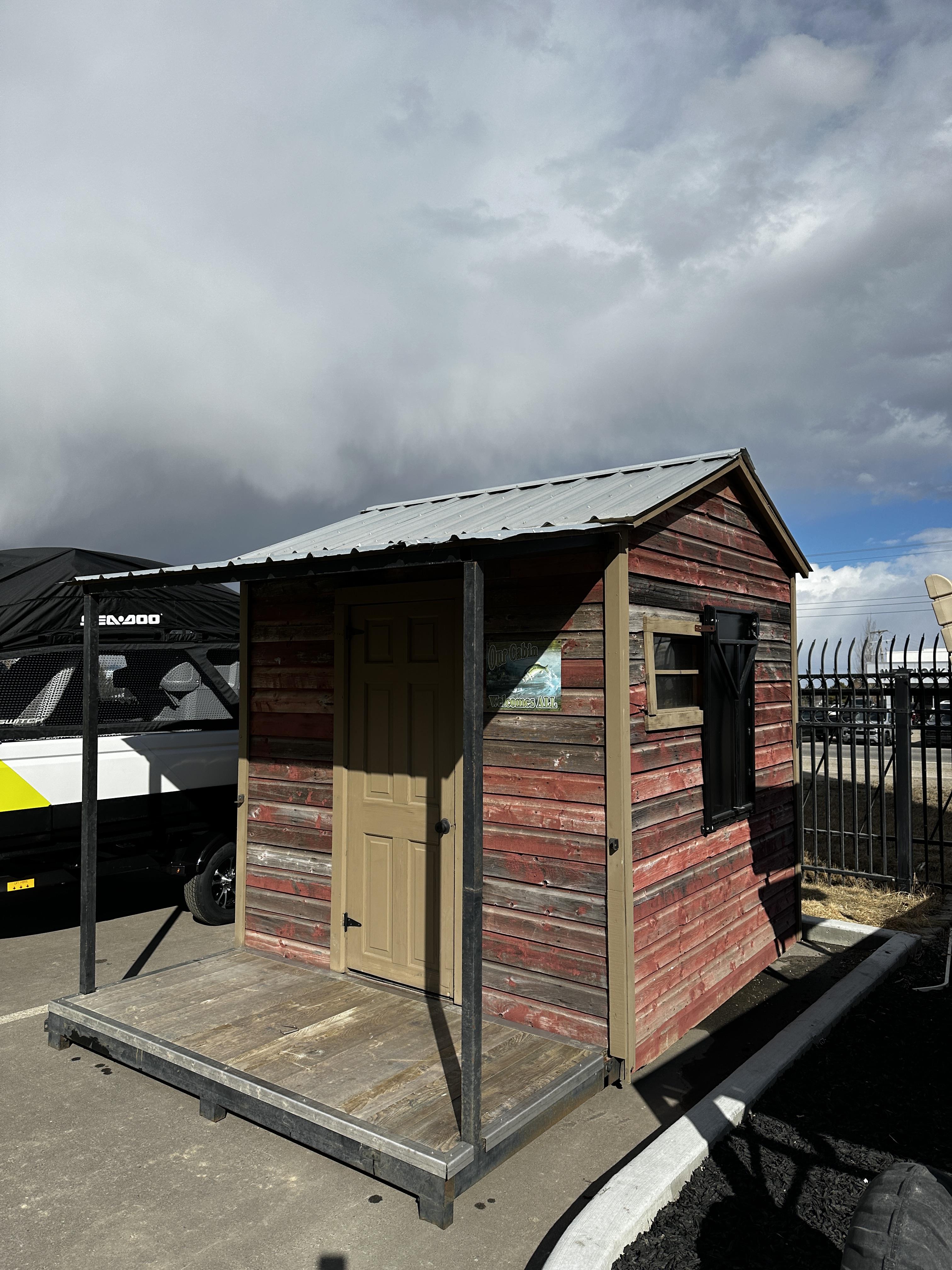 2016 CUSTOM Cabin