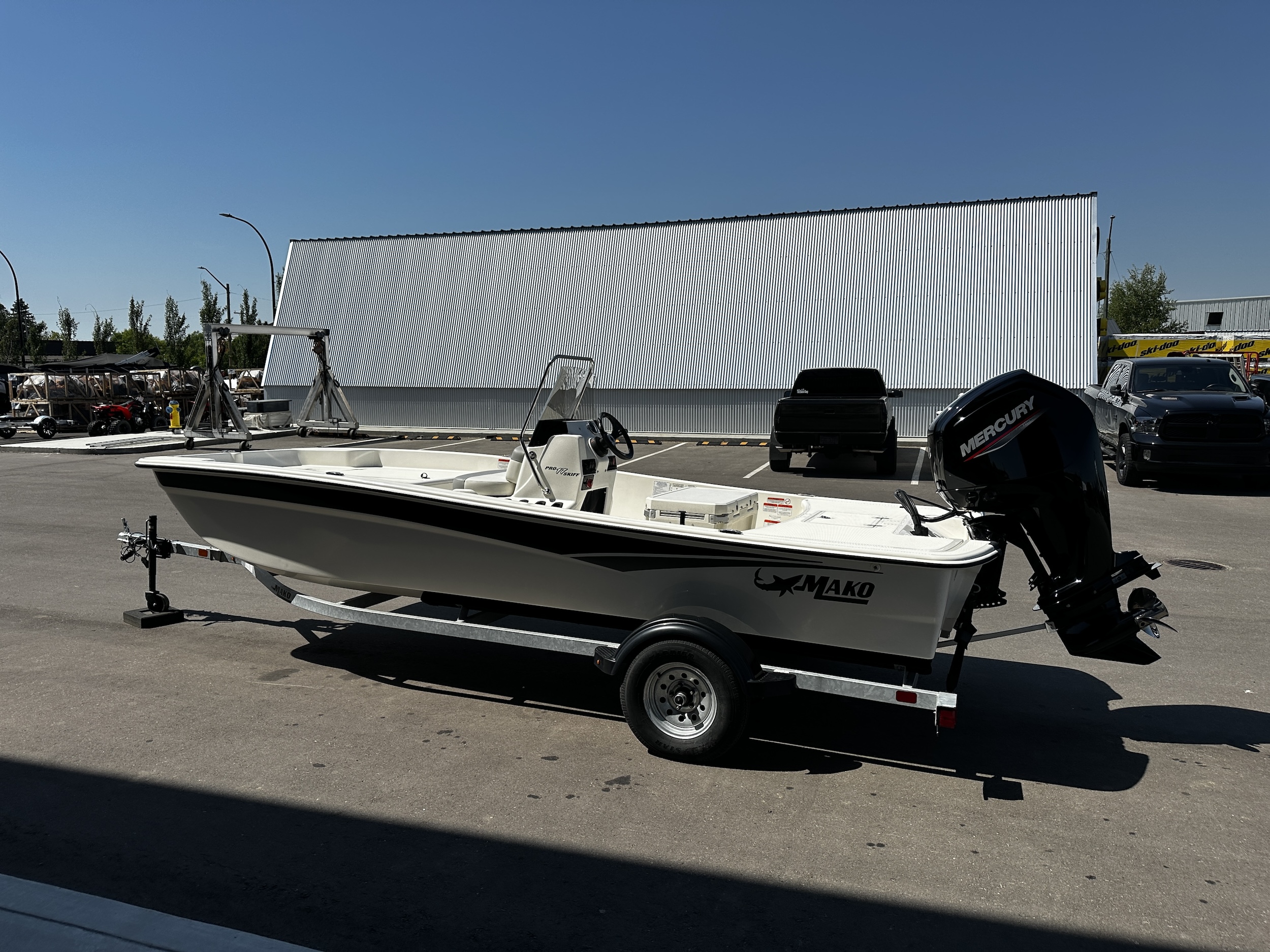 2023 Mako PRO SKIFF 17CC - Photo 14