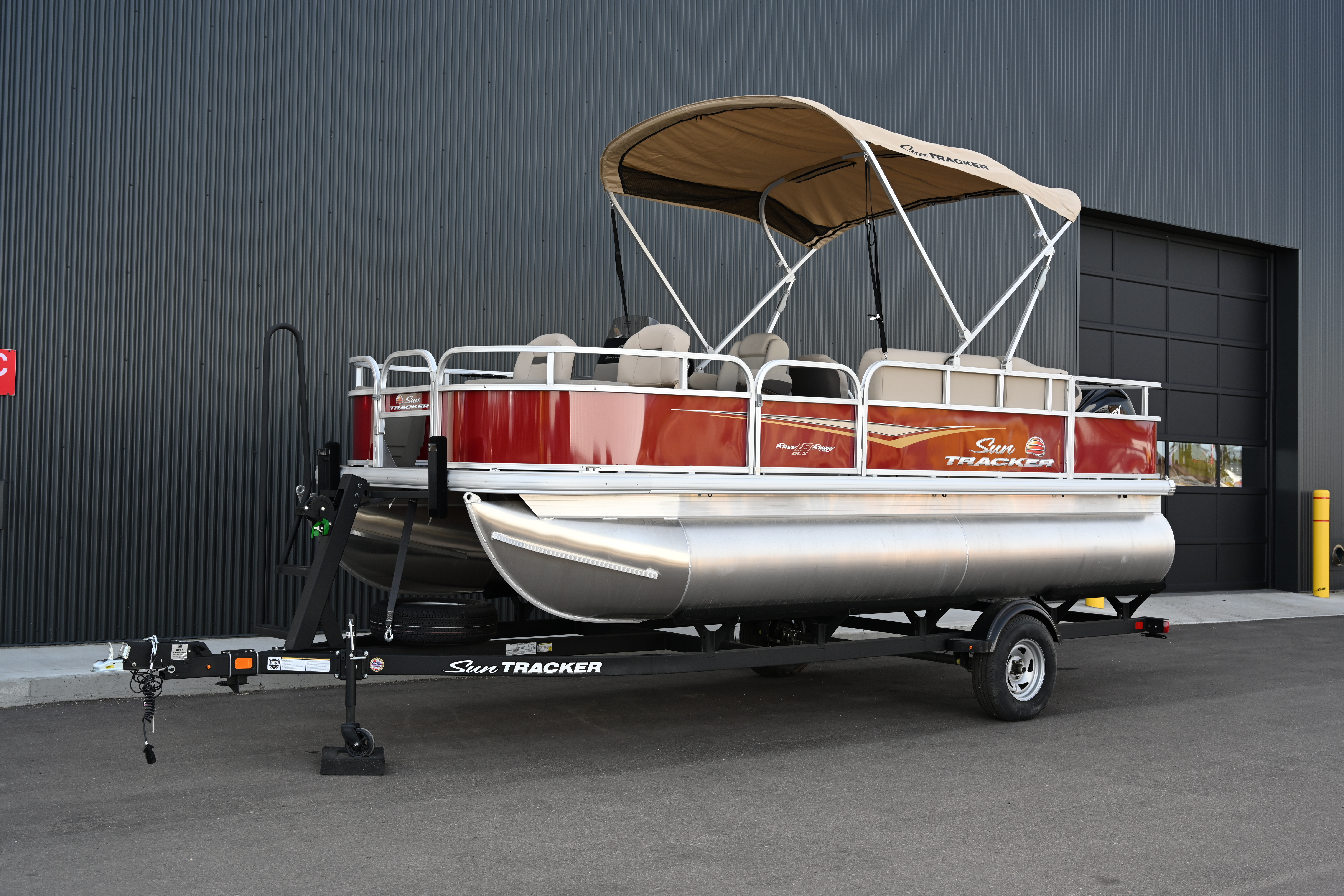 2025 Sun Tracker BASS BUGGY 18 DLX 25BB18 - Photo 2