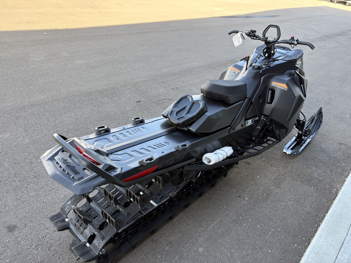 2025 Ski-Doo SUMMIT ADR w/ EDGE Pkg 154 850 E-TEC PowderMax X-Light FlexEdge 3.0" SHOT   (CGSA) - Photo 5