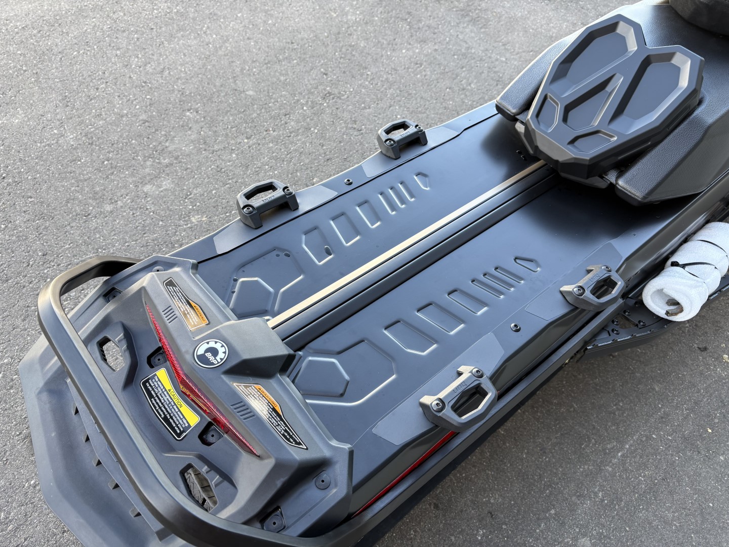 2025 Ski-Doo SUMMIT ADR w/ EDGE Pkg 154 850 E-TEC PowderMax X-Light FlexEdge 3.0" SHOT   (CGSA) - Photo 13
