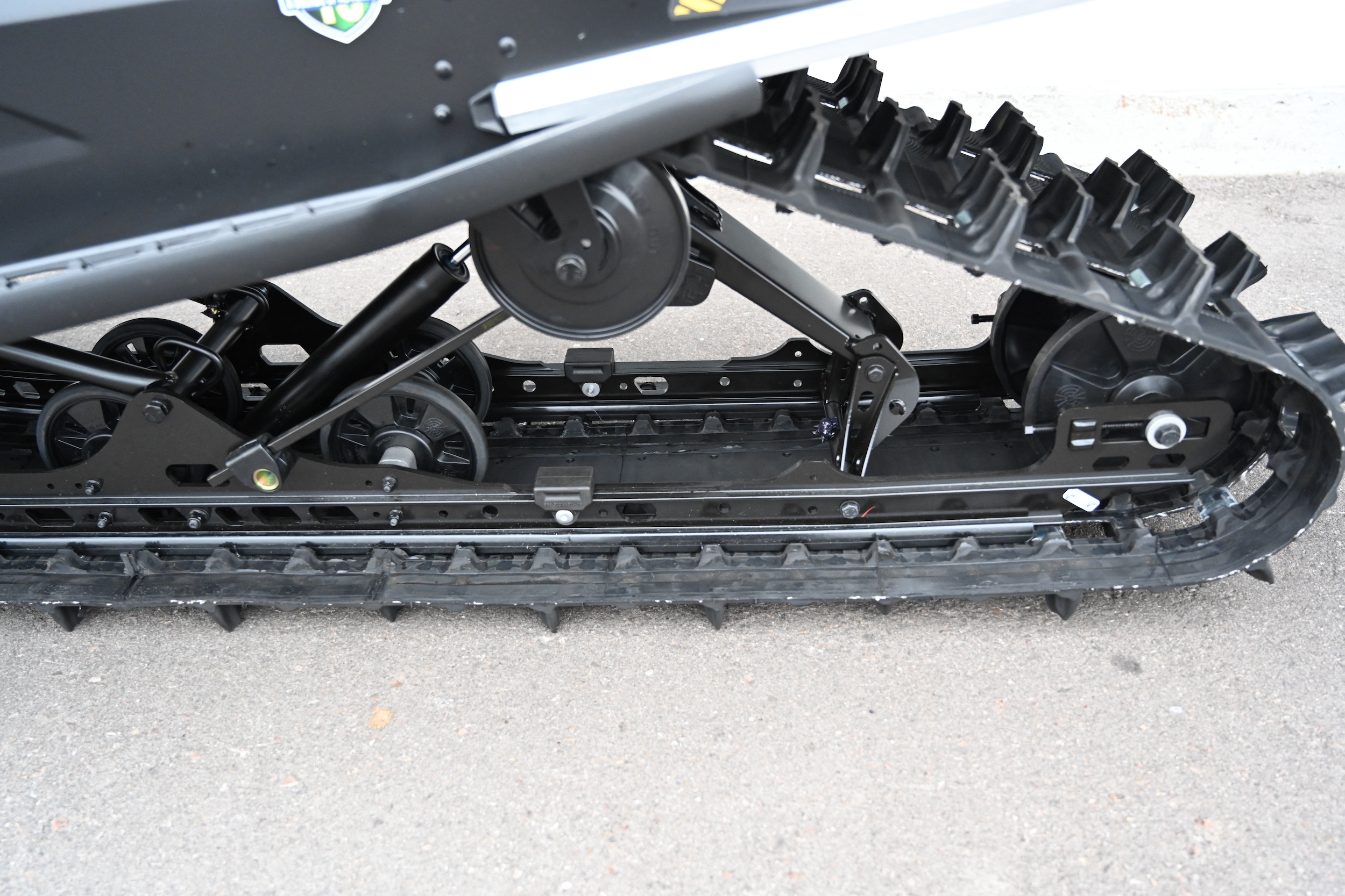 2025 Ski-Doo Summit® NEO + 600 EFI - 85 S_Lev Hurricane 1.75 with FlexEdge (TXSB) - Photo 8
