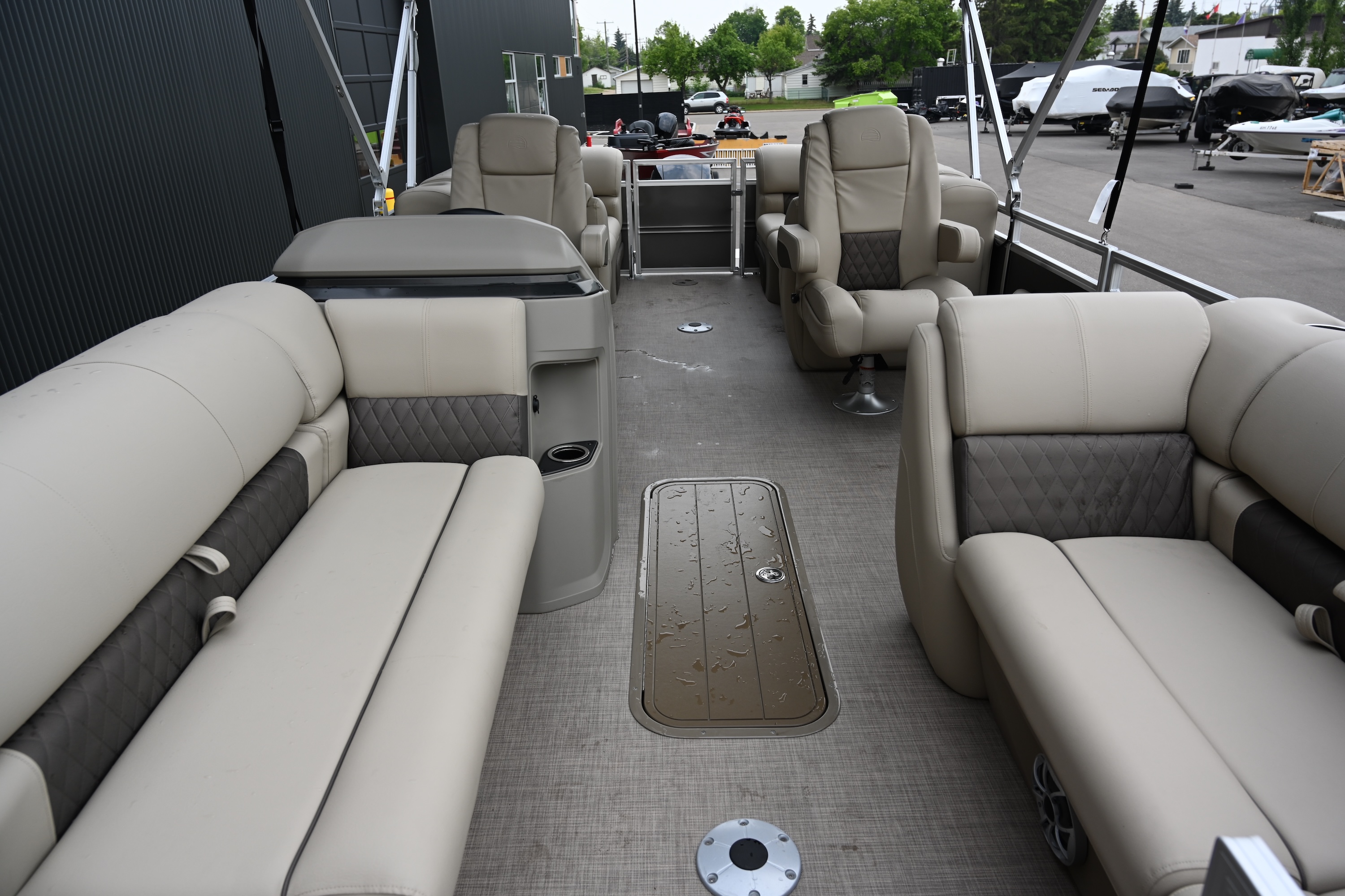 2025 Sun Tracker Party Barge® 22 XP3 - Photo 11