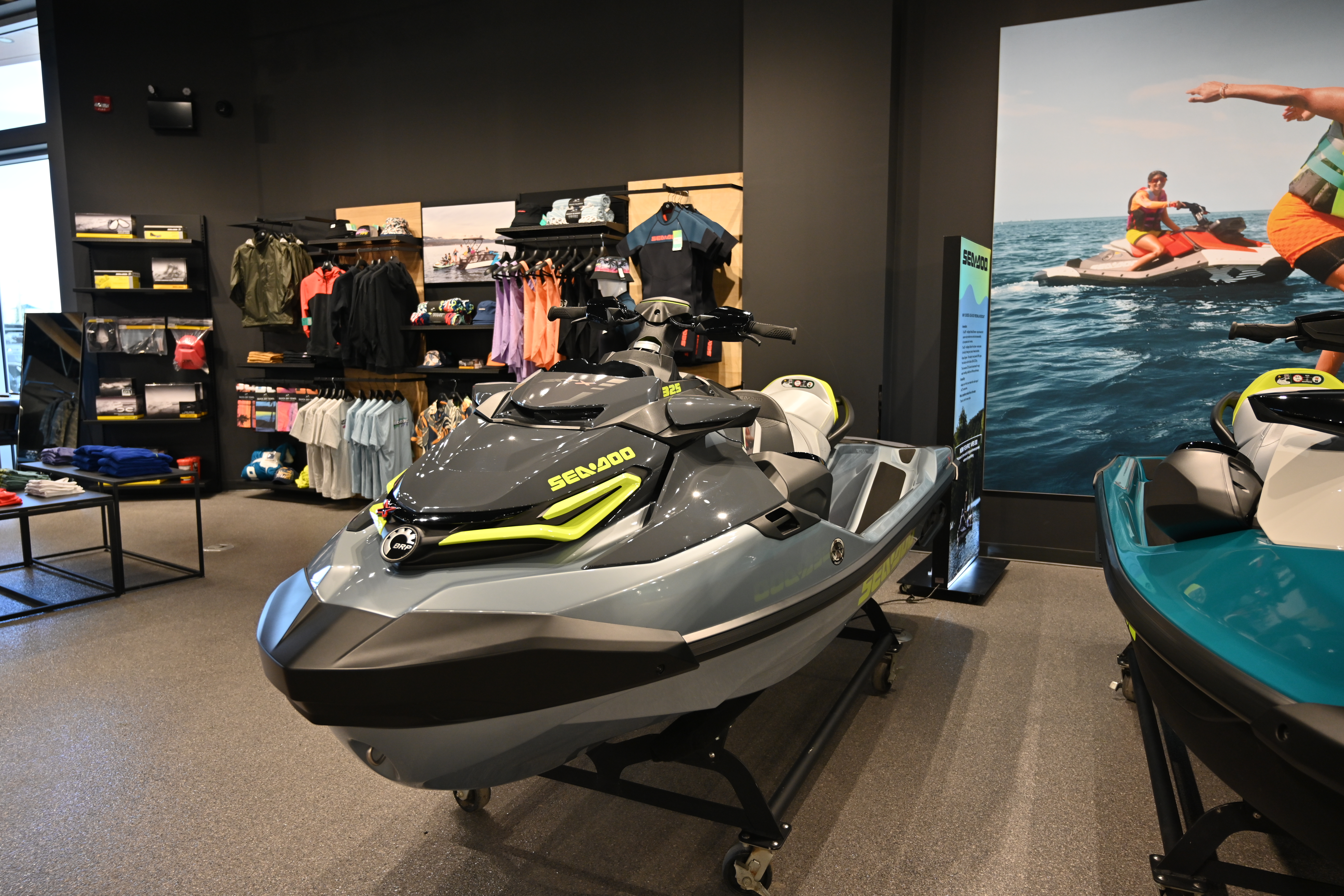 2025 Sea-Doo RXT-X 325 W/SOUND - Photo 2