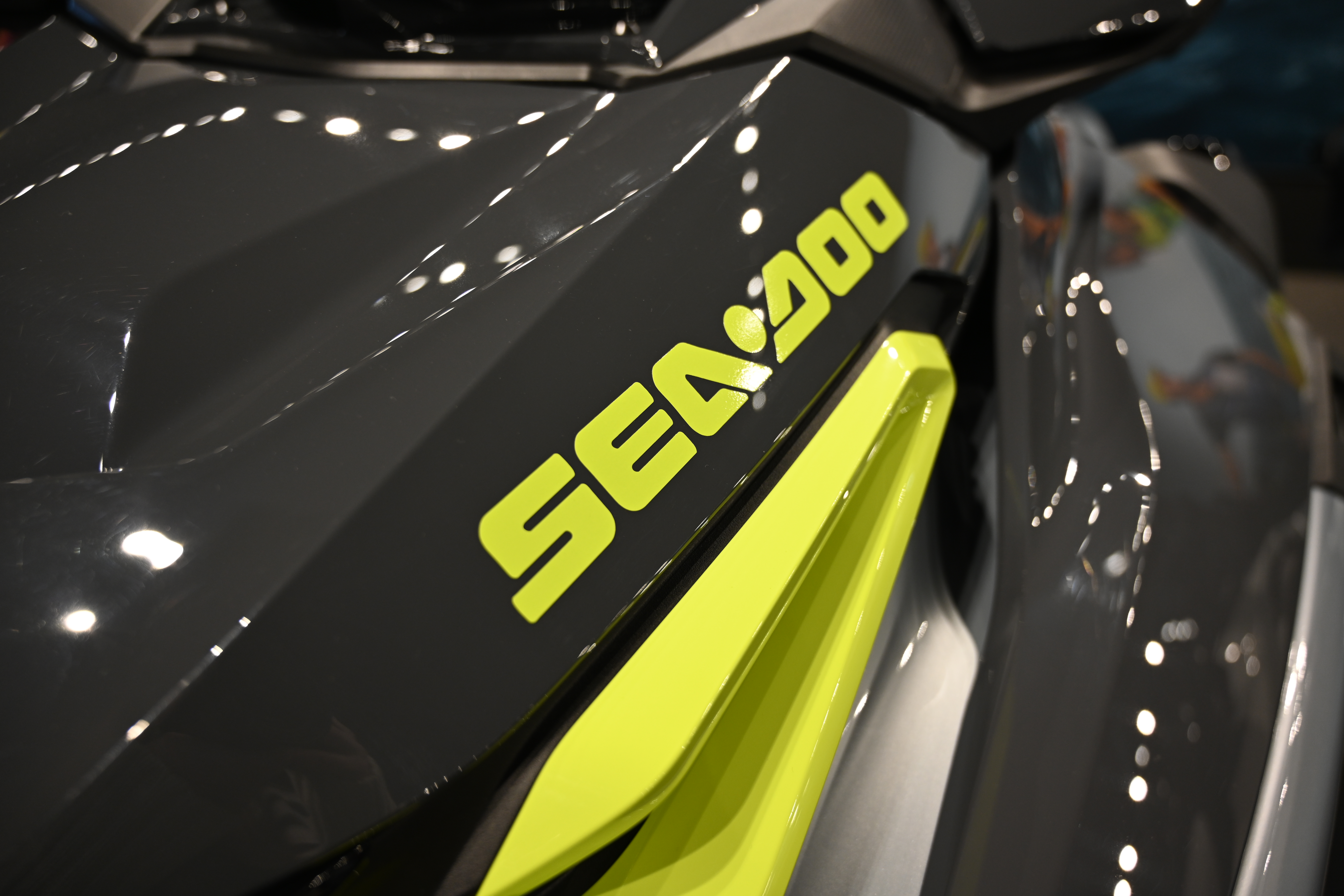 2025 Sea-Doo RXT-X 325 W/SOUND - Photo 7