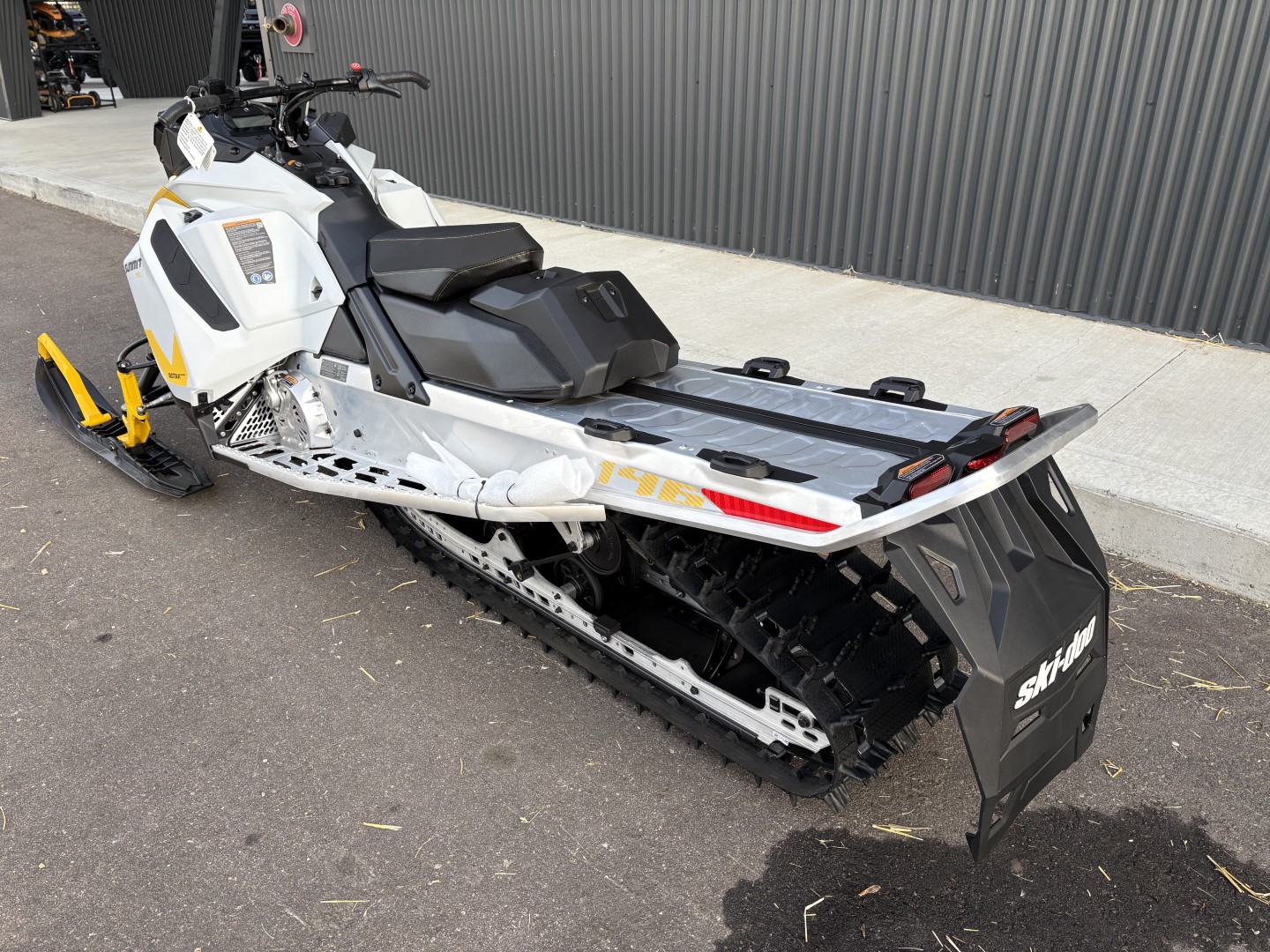 2025 Ski-Doo Summit® NEO 600 EFI - 55 Cobra 1.6 with FlexEdge (TWSB) - Photo 3