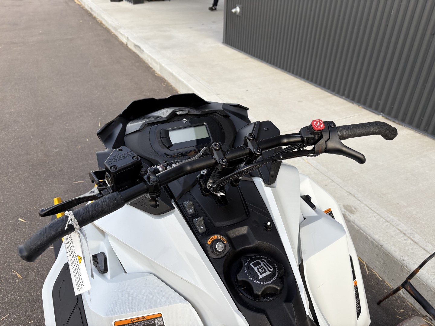 2025 Ski-Doo Summit® NEO 600 EFI - 55 Cobra 1.6 with FlexEdge (TWSB) - Photo 9