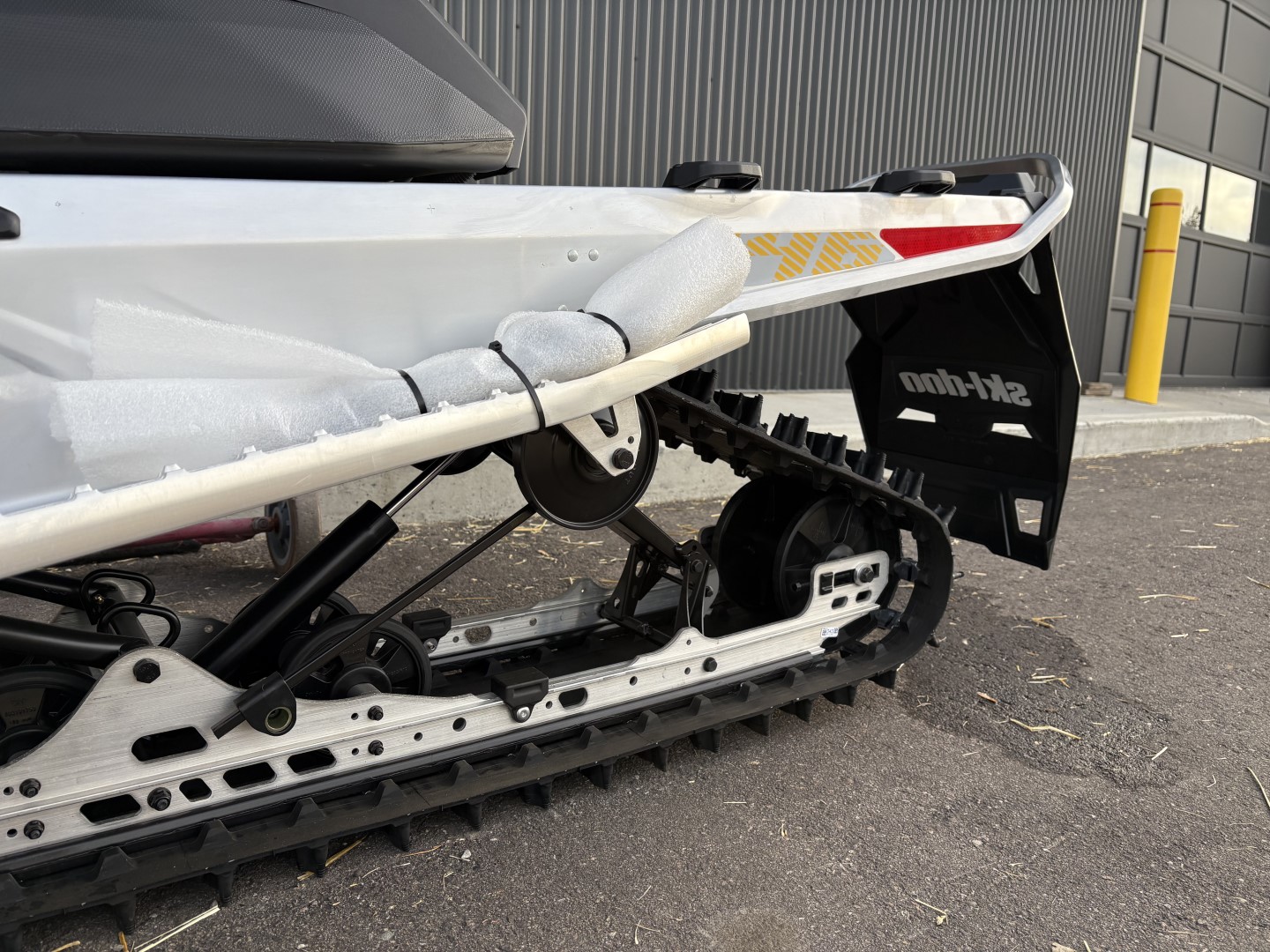 2025 Ski-Doo Summit® NEO 600 EFI - 55 Cobra 1.6 with FlexEdge (TWSB) - Photo 11