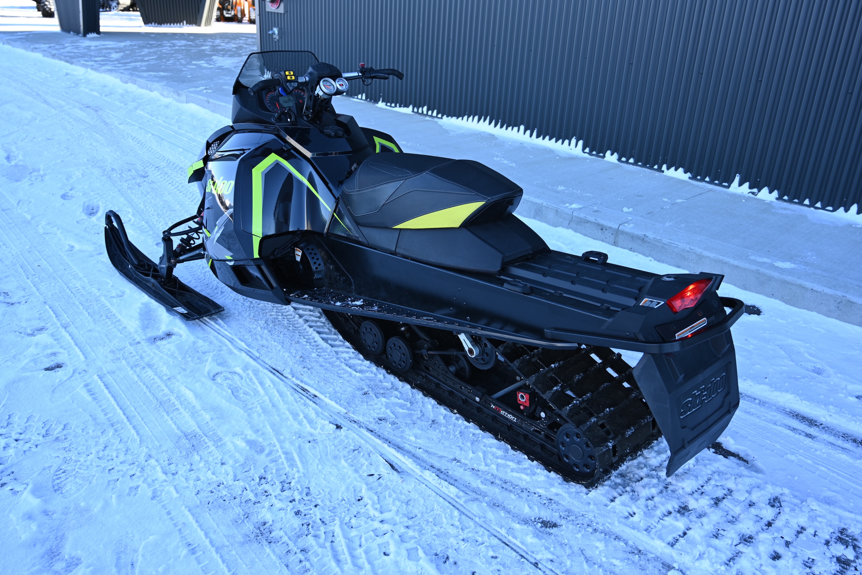 2014 Ski-Doo CUSTOM - Renegade® X® Rotax® 4-TEC® 1200 - Photo 3