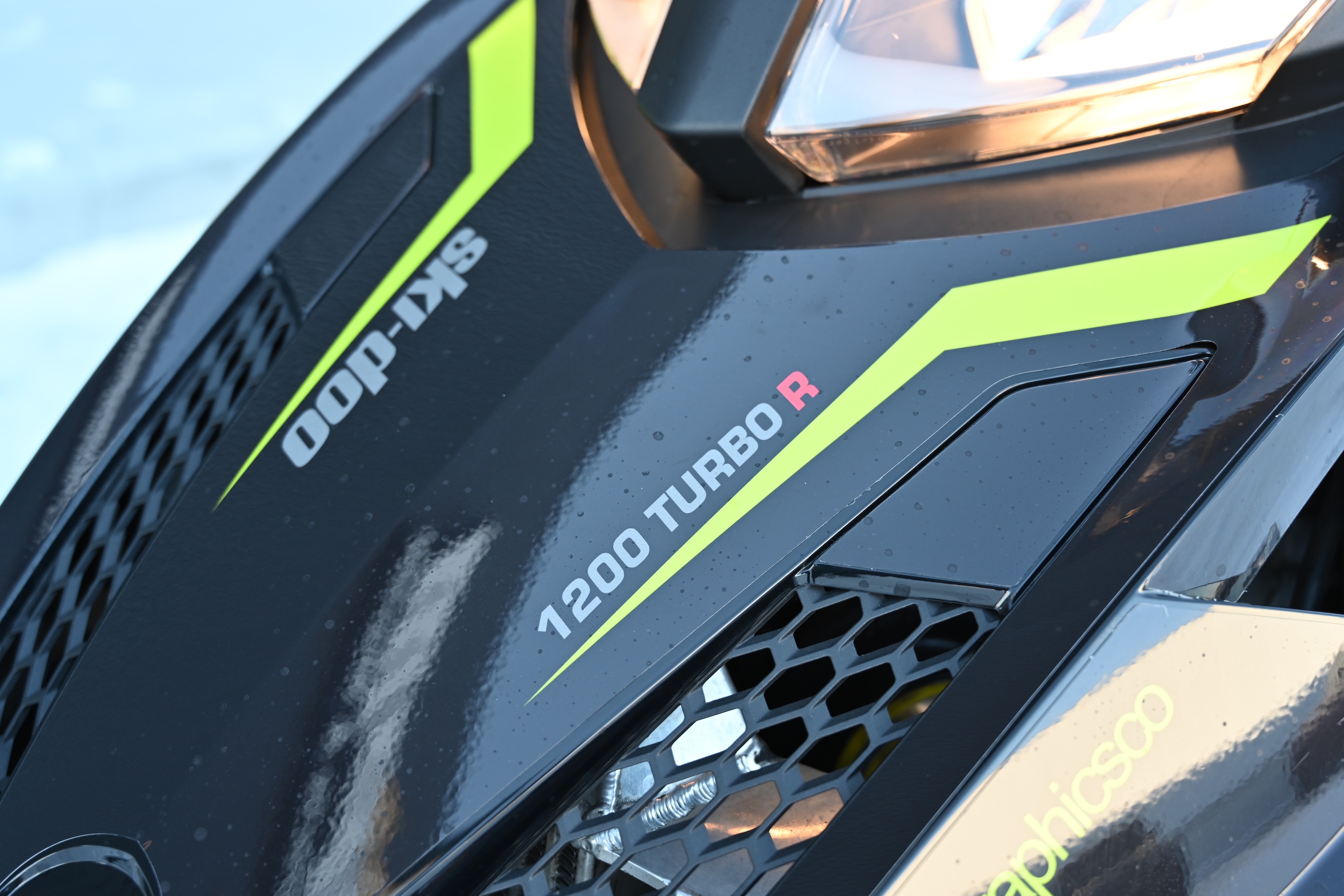 2014 Ski-Doo CUSTOM - Renegade® X® Rotax® 4-TEC® 1200 - Photo 8