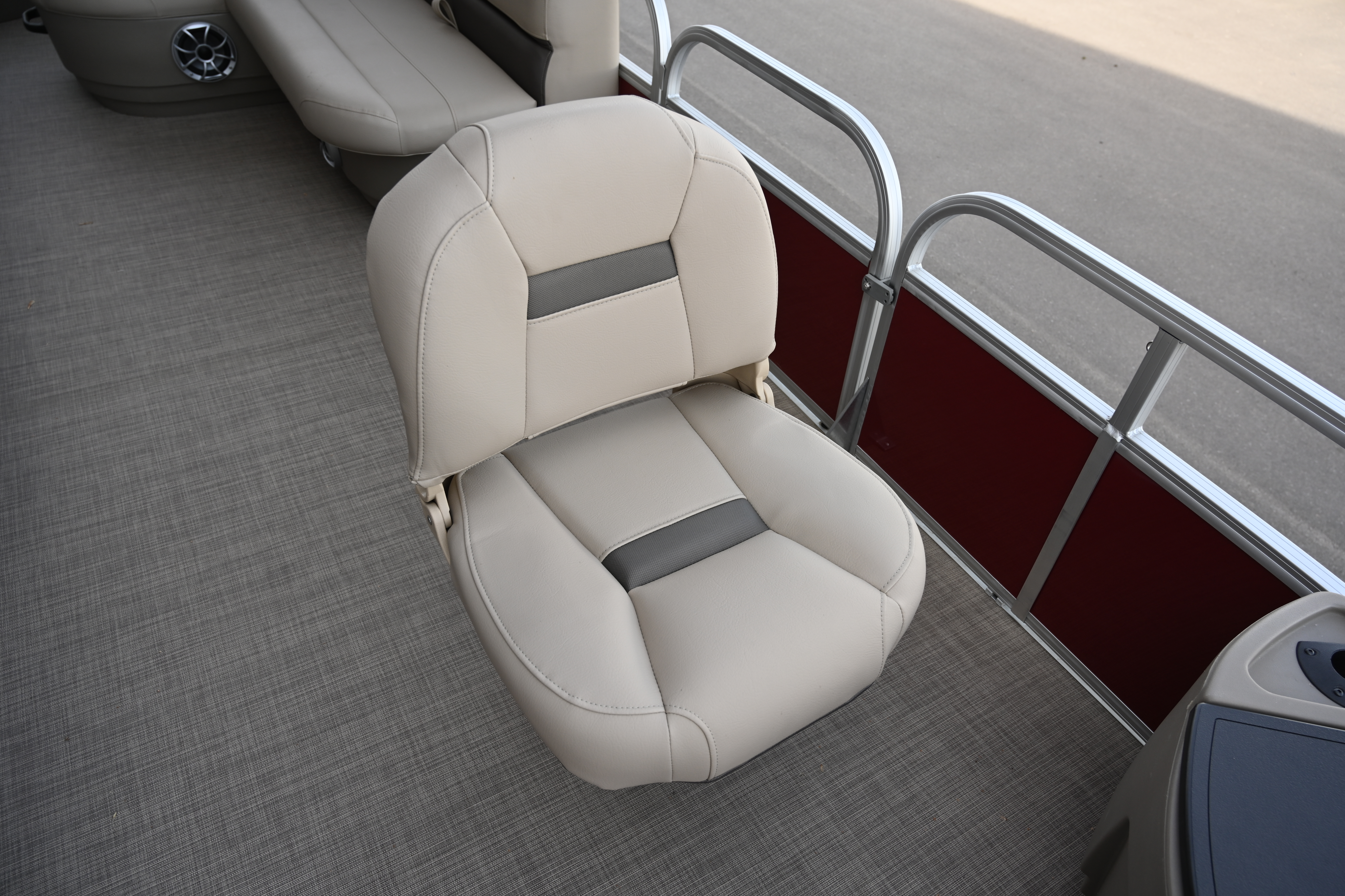 2025 Sun Tracker BASS BUGGY 18 - Photo 11