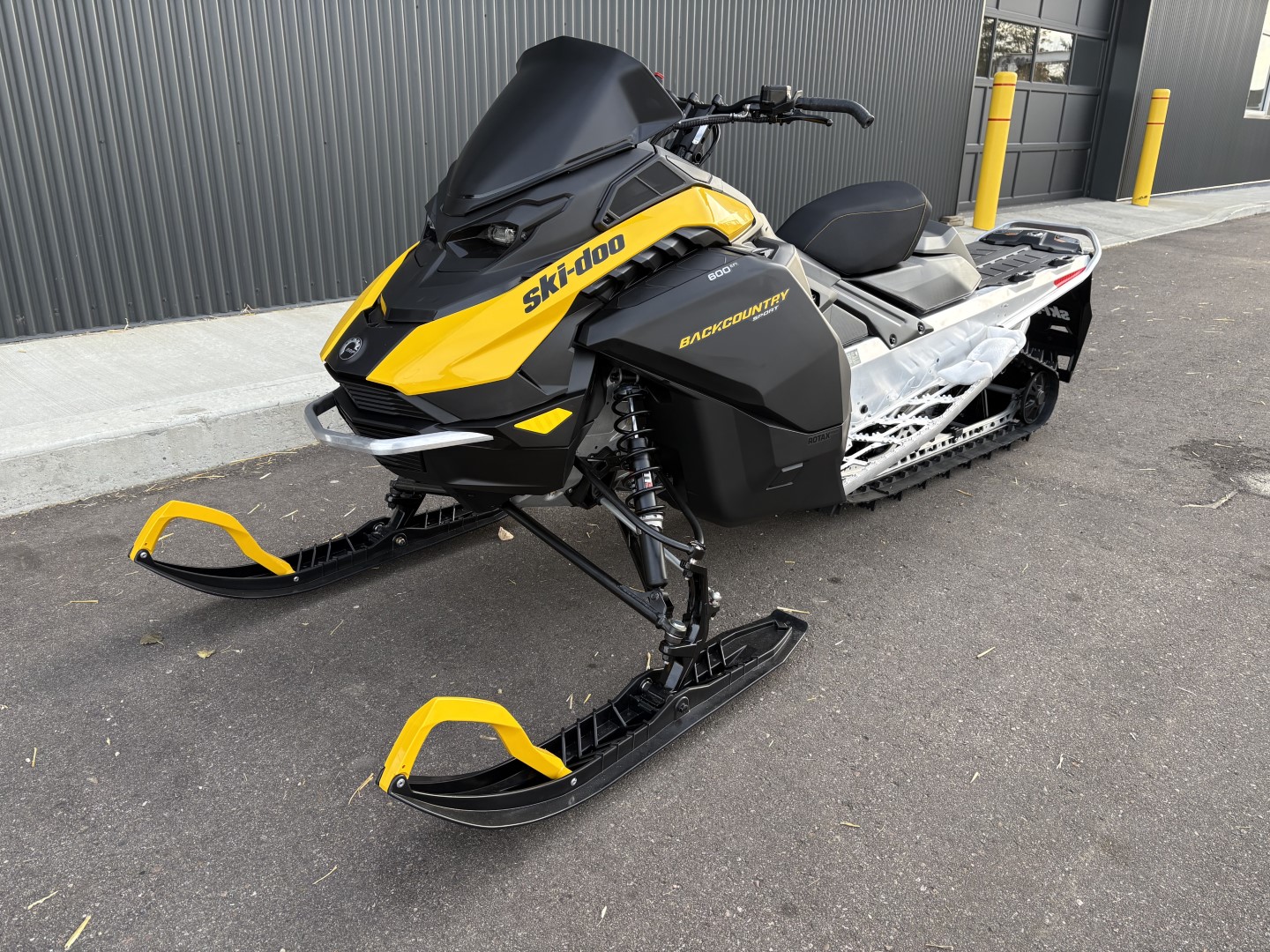 2026 Ski-Doo BACKCOUNTRY SPORT (39") 600 EFI PowderMax 2.0" E.S.-UBTA