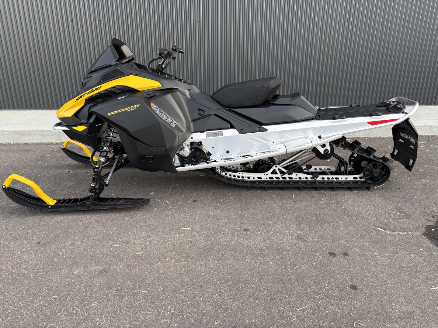 2026 Ski-Doo BACKCOUNTRY SPORT (39") 600 EFI PowderMax 2.0" E.S.-UBTA - Photo 2