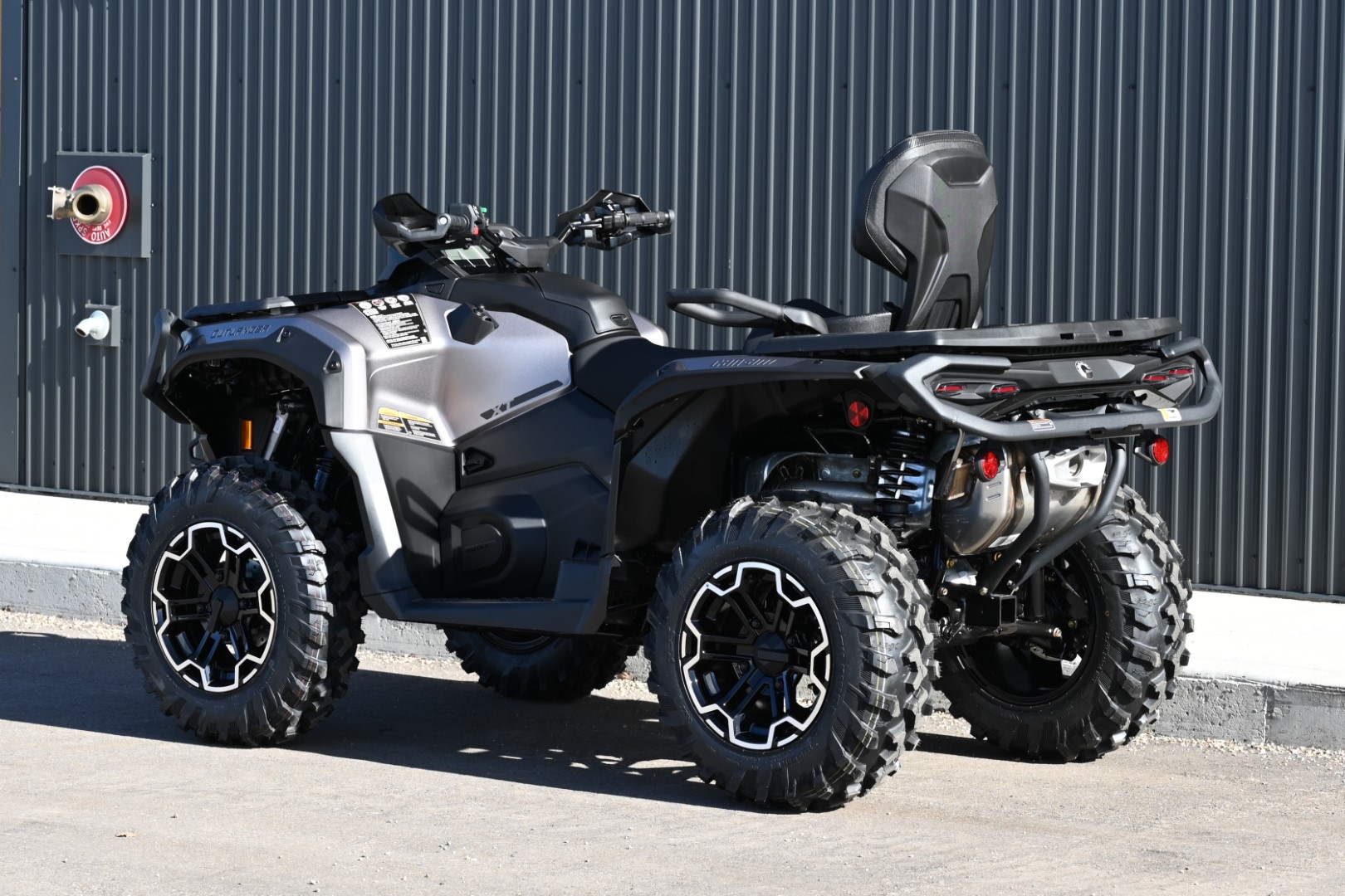 2025 Can-Am OUTLANDER MAX XT 850 - Photo 3