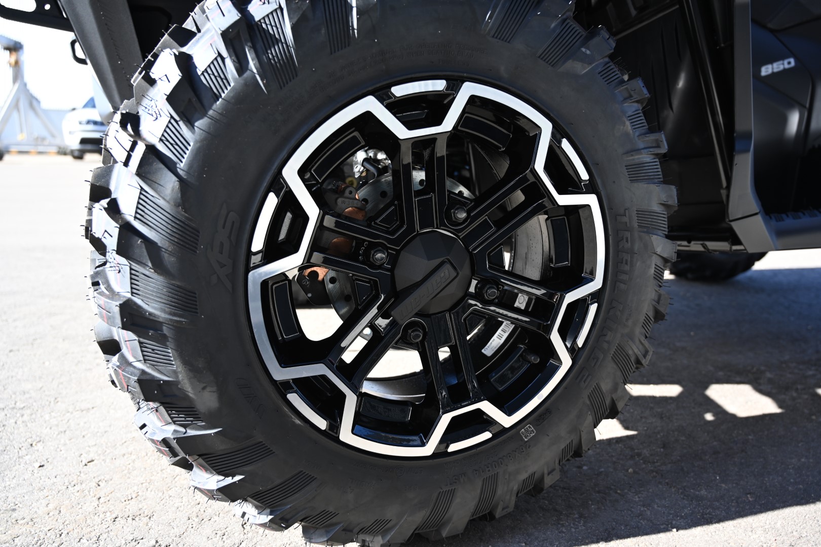 2025 Can-Am OUTLANDER MAX XT 850 - Photo 14