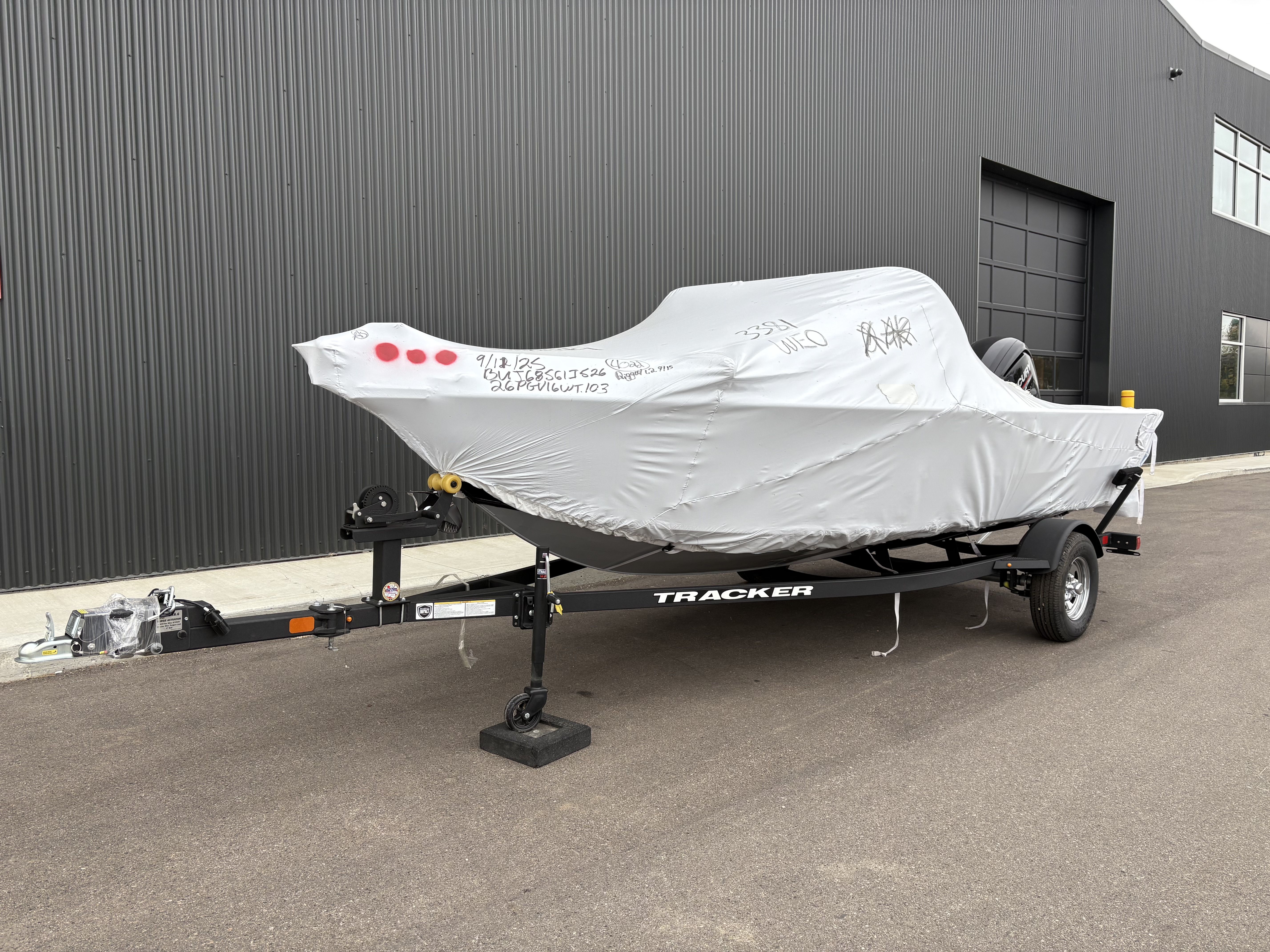 2026 Tracker Boats PRO GUIDE V16 WT - Photo 2