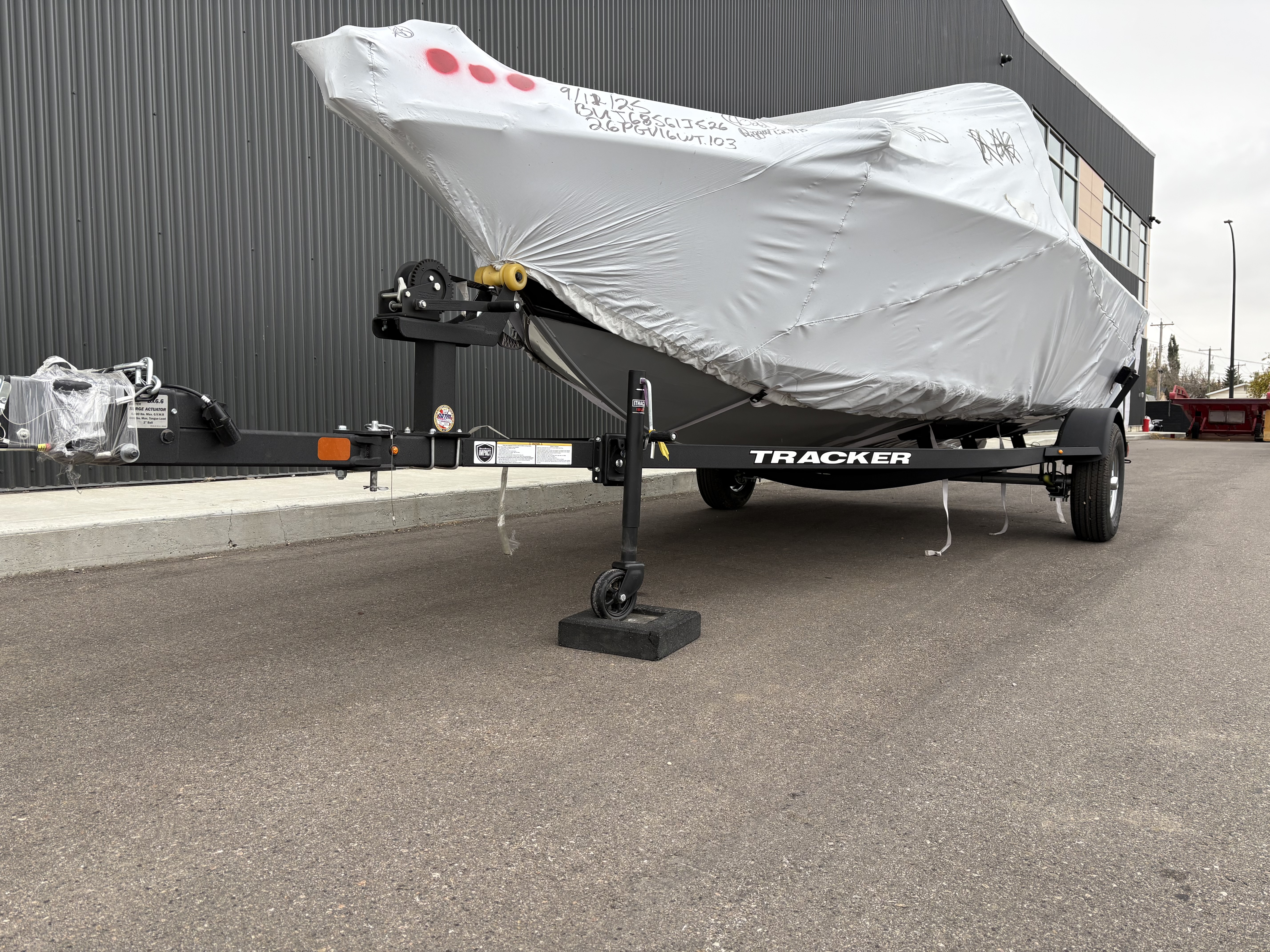 2026 Tracker Boats PRO GUIDE V16 WT - Photo 8