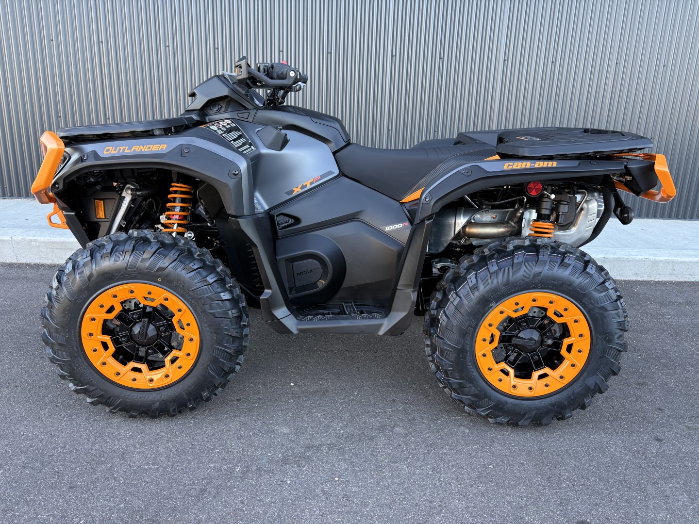 2026 Can-Am Outlander XT-P 1000R with Smart-Shox & 10.25 in. infotainment  4HTJ - Photo 2