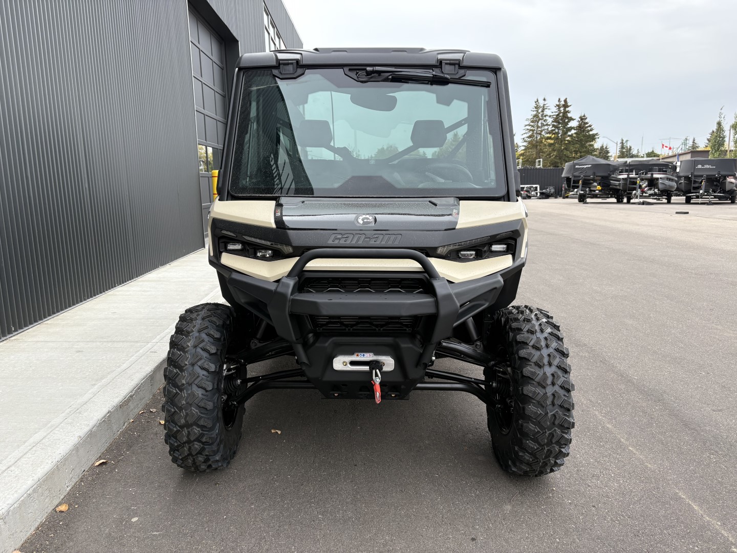 2026 Can-Am DEFENDER LIMITED CAB HD11  8JTE - Photo 7