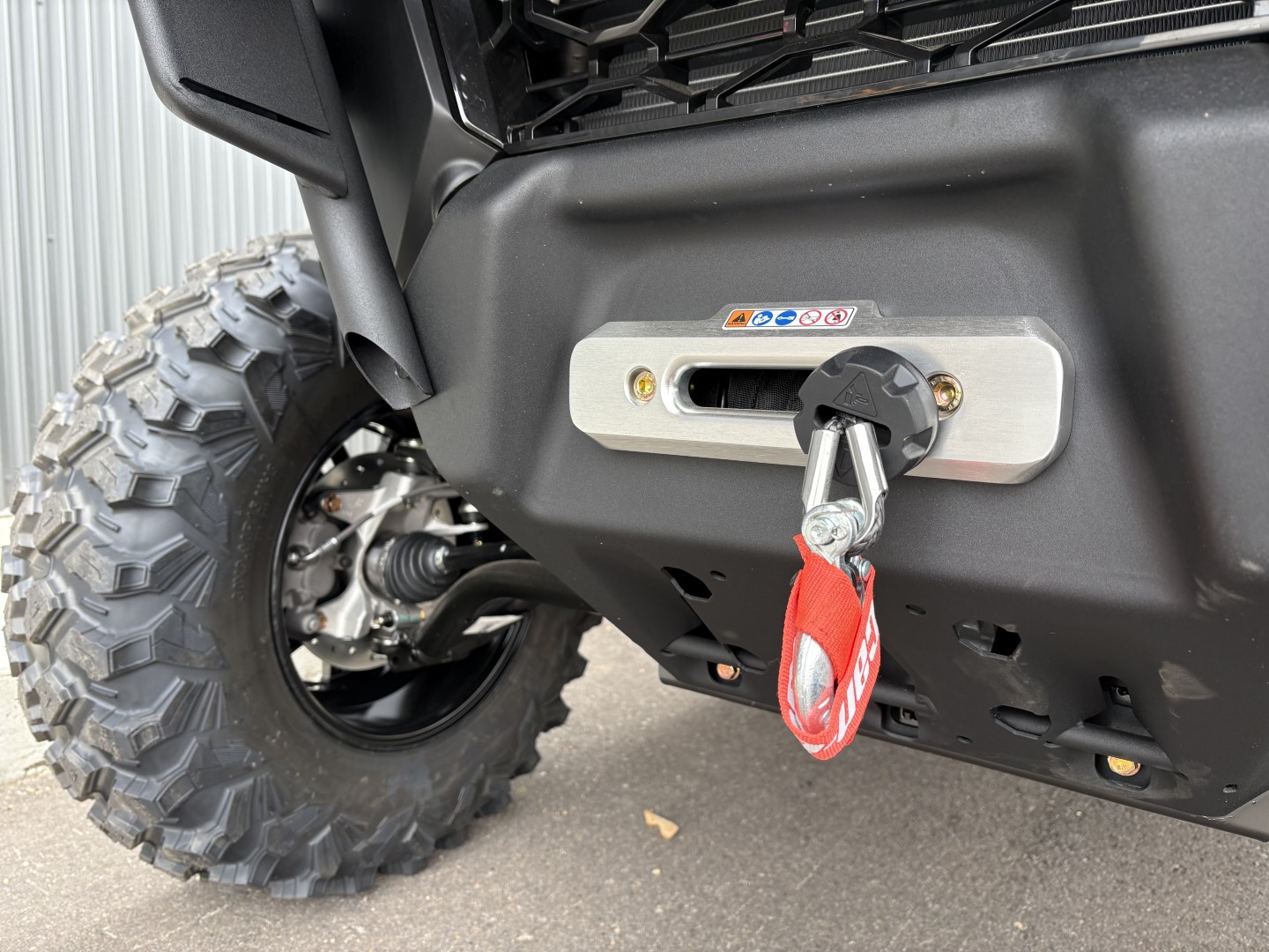 2026 Can-Am DEFENDER LIMITED CAB HD11  8JTE - Photo 8