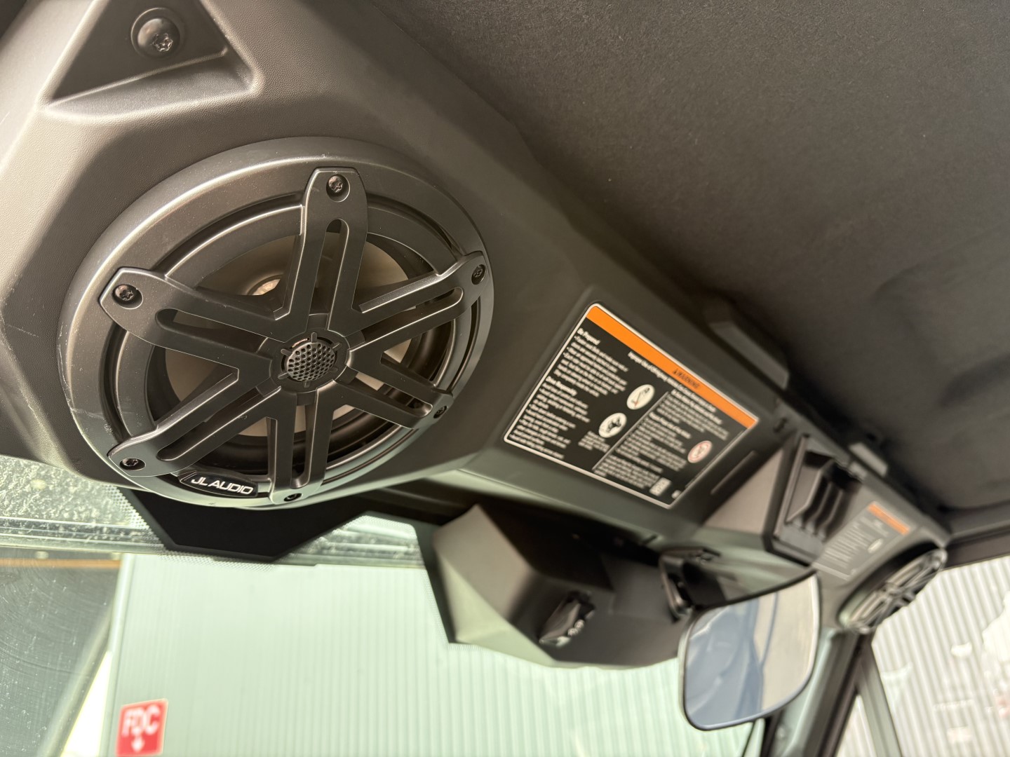 2026 Can-Am DEFENDER LIMITED CAB HD11  8JTE - Photo 14