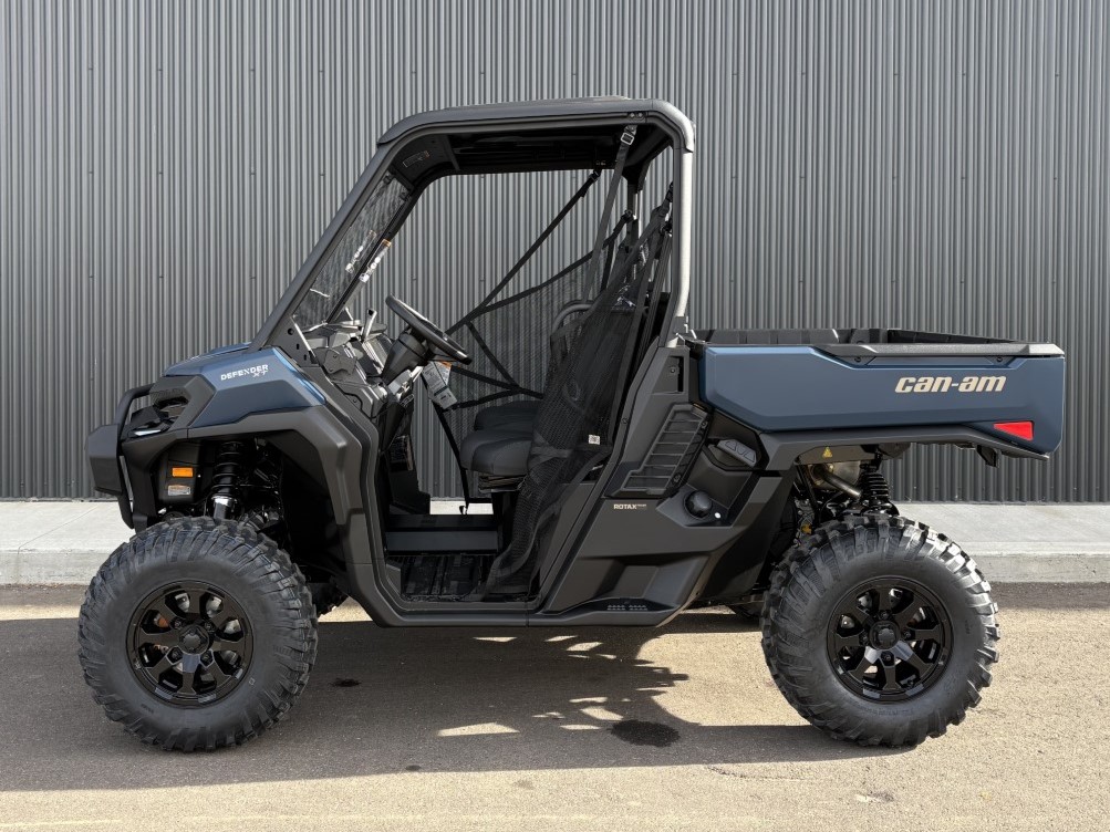2026 Can-Am Defender XT HD11 8CTB - Photo 2