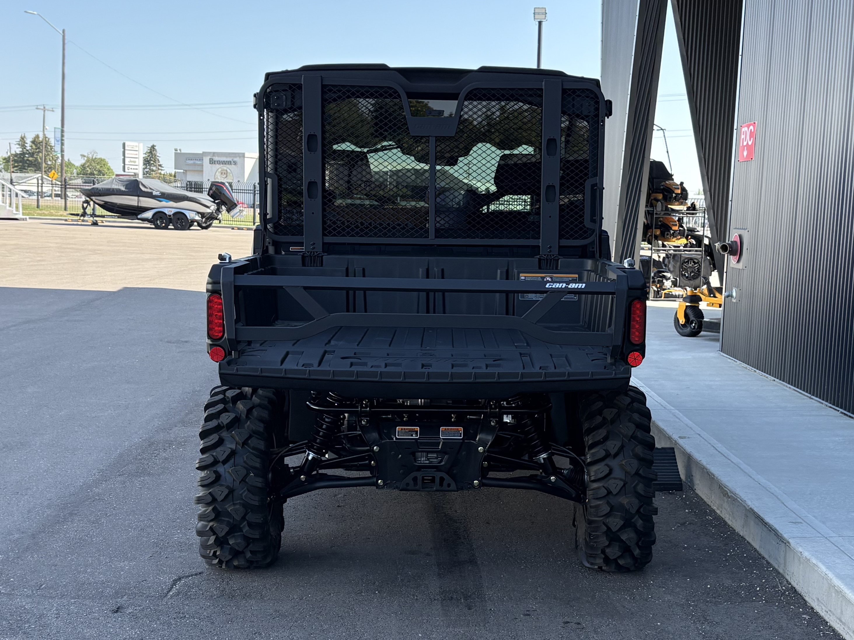 2025 Can-Am Defender MAX LIMITED CAB HD10  6MSD - Photo 4