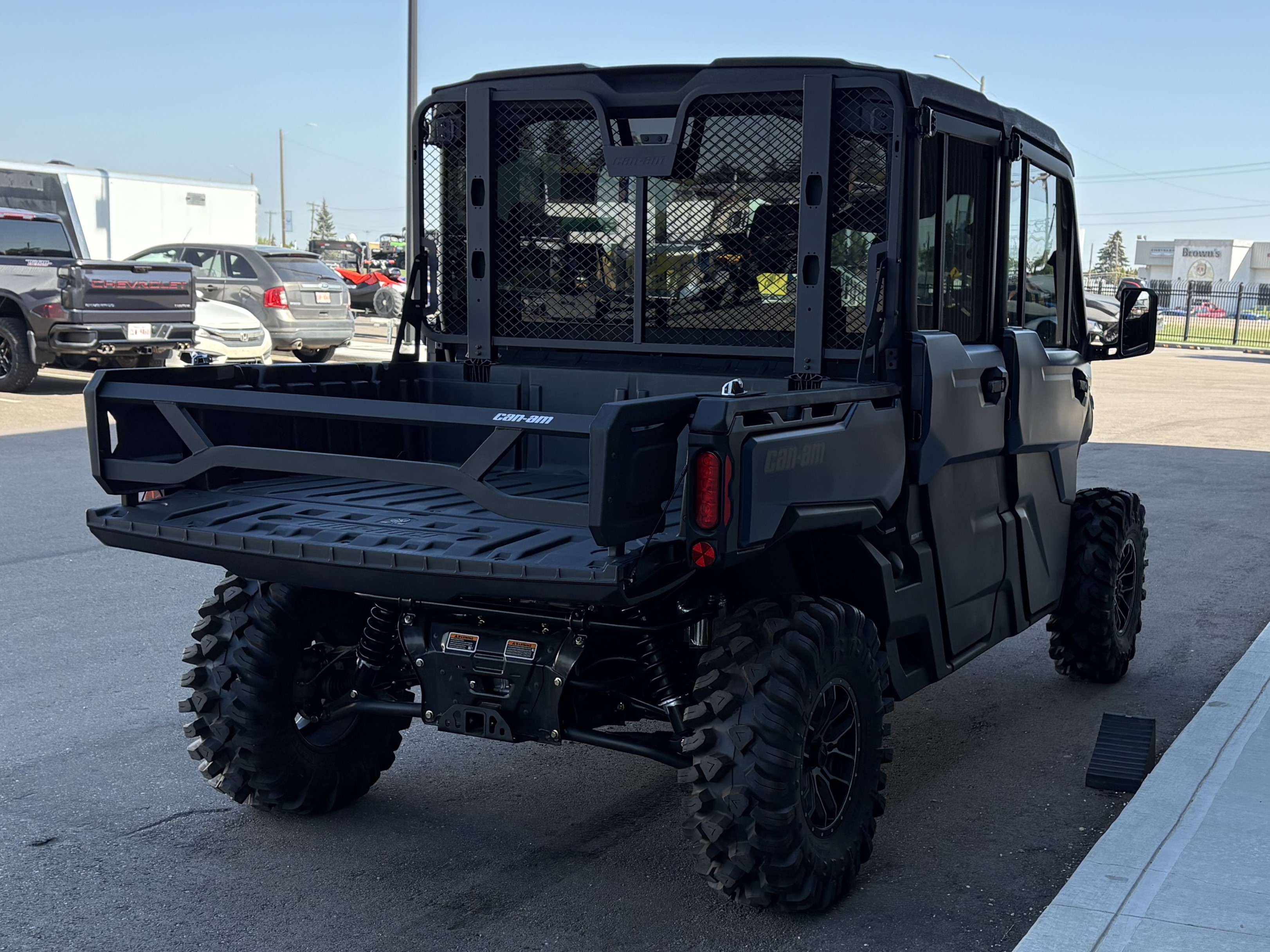 2025 Can-Am Defender MAX LIMITED CAB HD10  6MSD - Photo 5