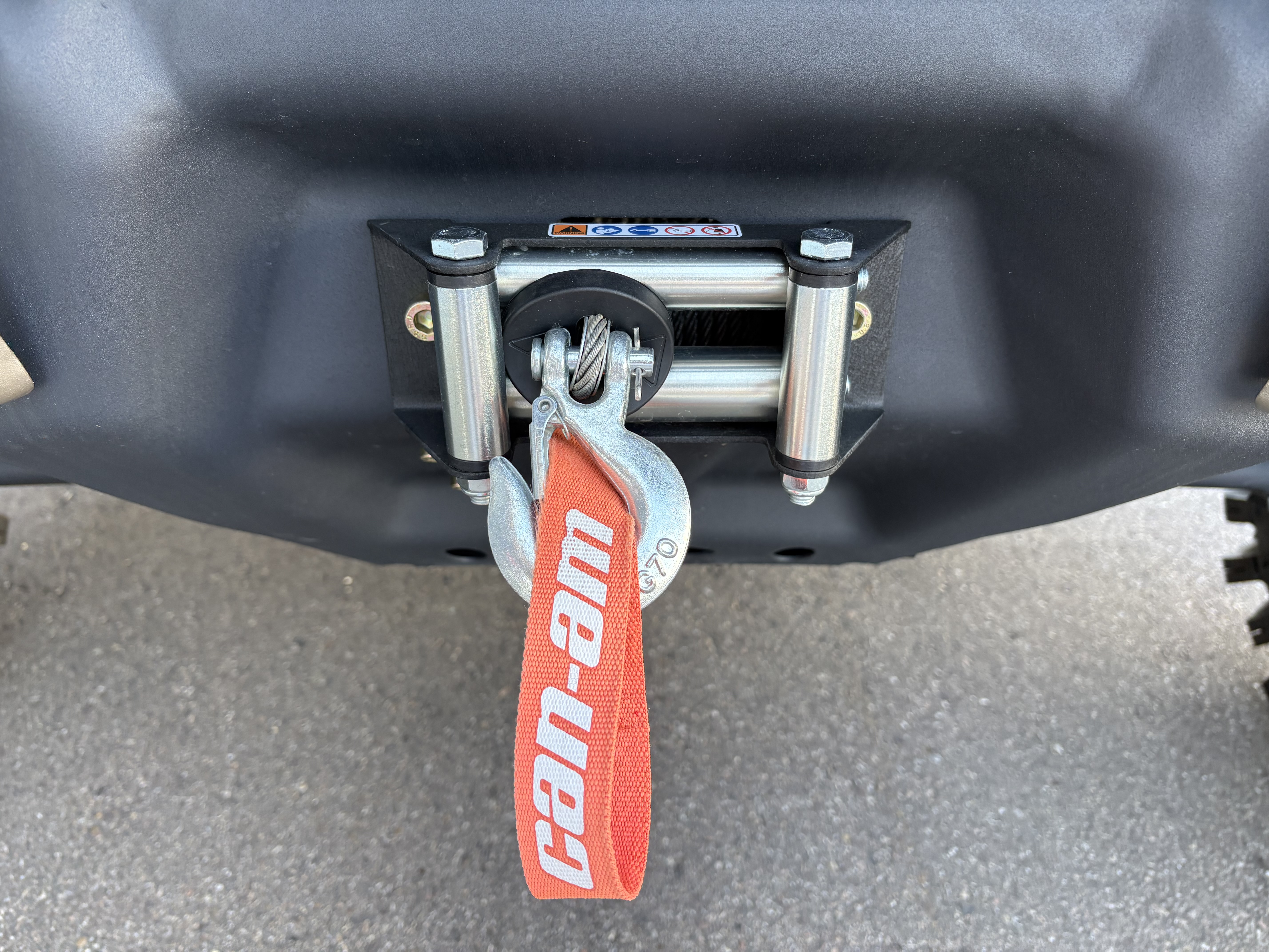 2025 Can-Am Defender MAX LIMITED CAB HD10  6MSD - Photo 8