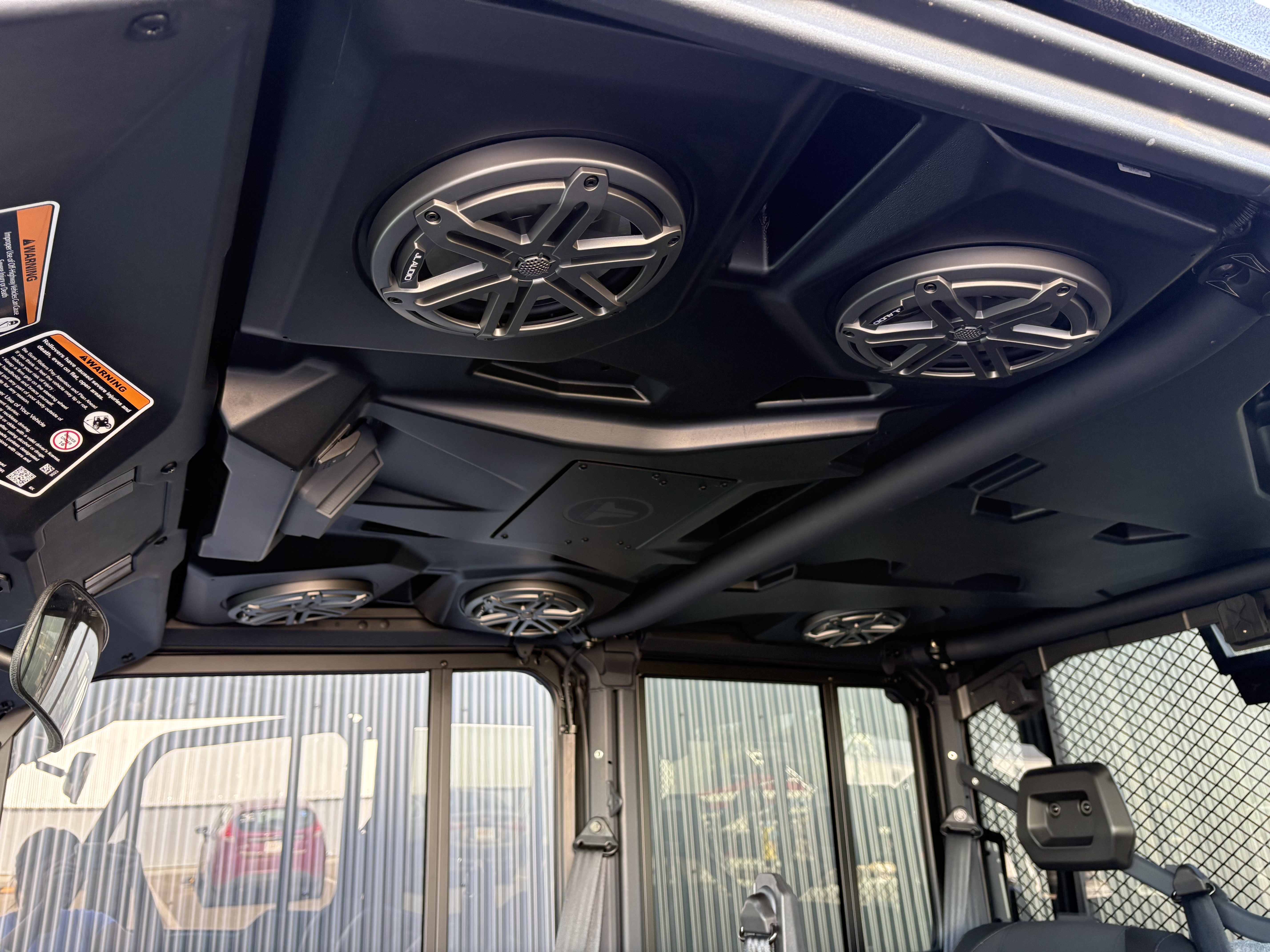 2025 Can-Am Defender MAX LIMITED CAB HD10  6MSD - Photo 17