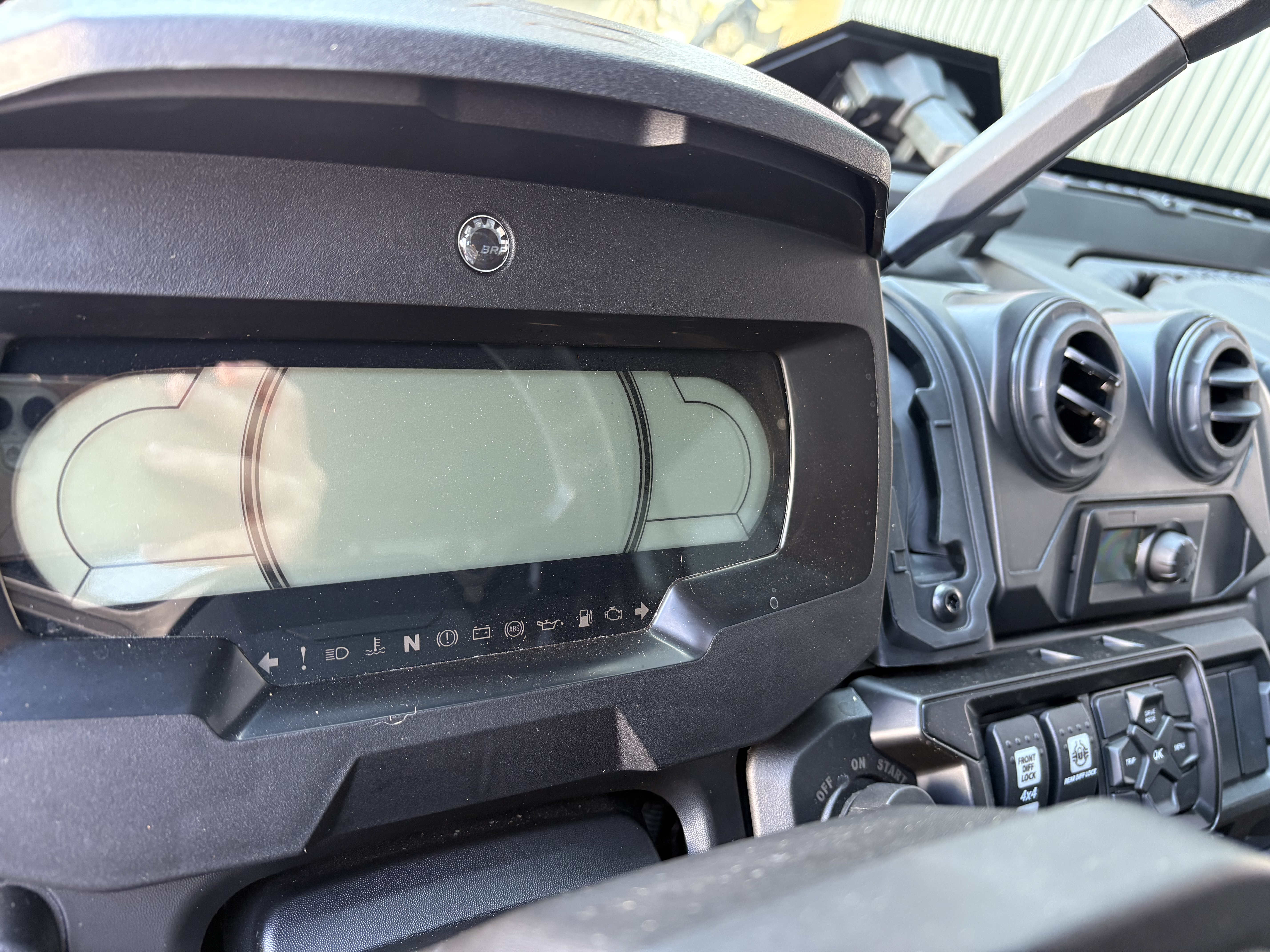 2025 Can-Am Defender MAX LIMITED CAB HD10  6MSD - Photo 20