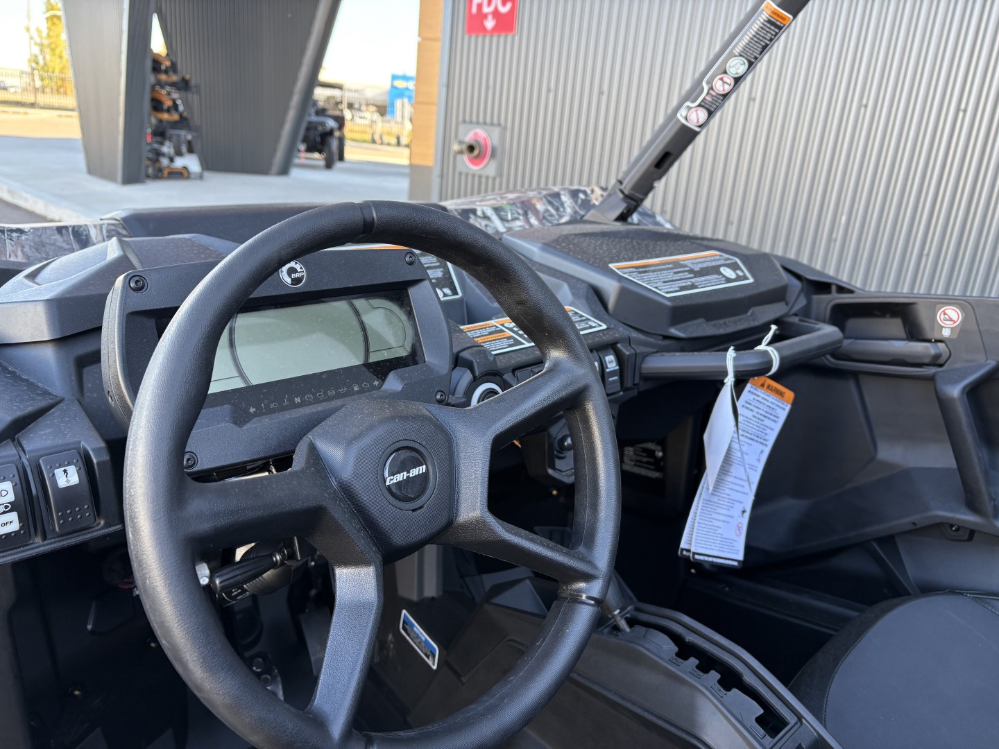 2026 Can-Am Commander XMR 1000R - Photo 12